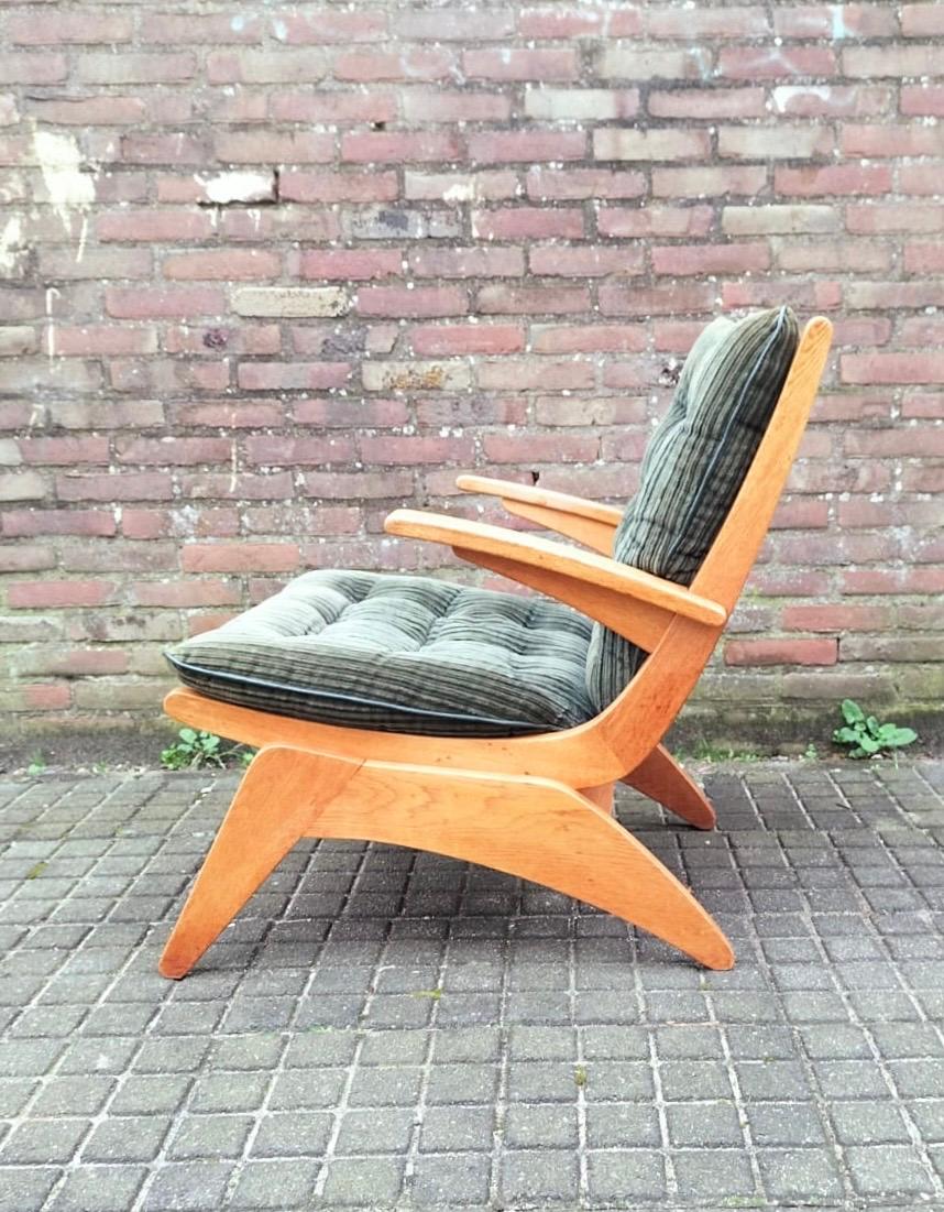 20th Century Jan den Drijver Midcentury Modern Sculptural Easy Chair In Oak Wood  For Sale
