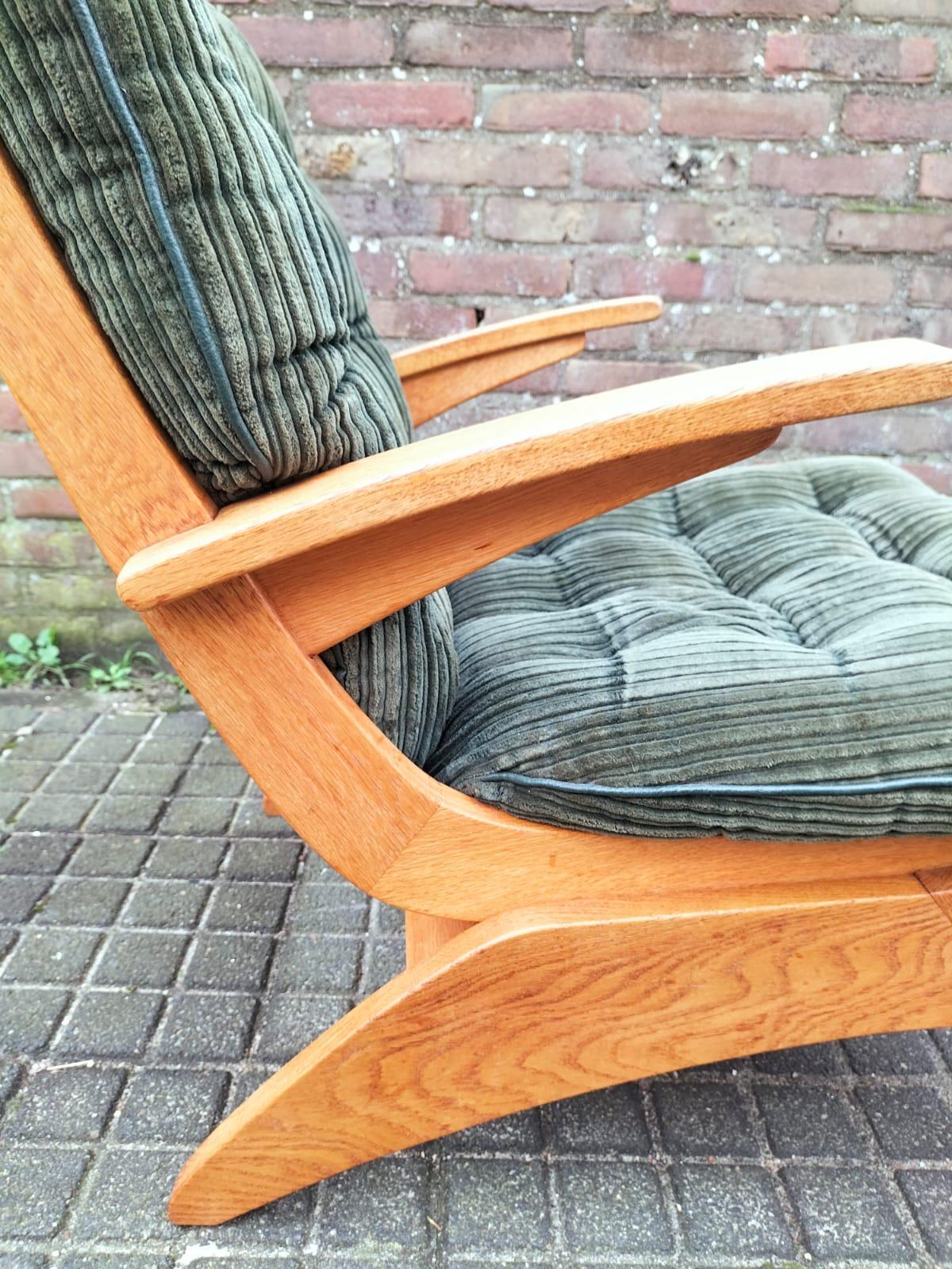 Jan den Drijver Midcentury Modern Sculptural Easy Chair In Oak Wood  For Sale 3