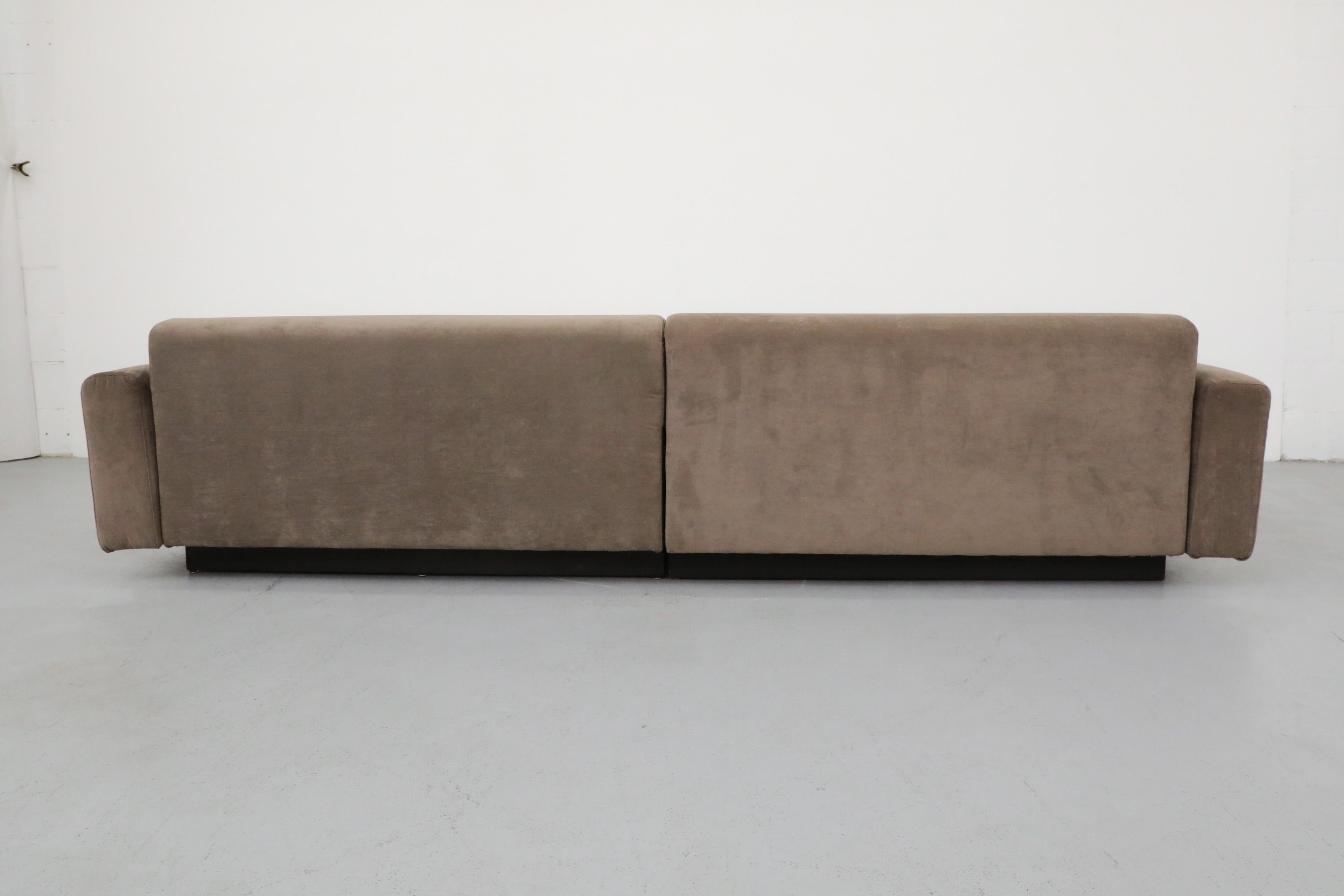 Jan Des Bouvrie (Attr) Langes zweiteiliges graues Chenille-Sofa aus grauem Chenille für Gelderland, 1980er Jahre 4