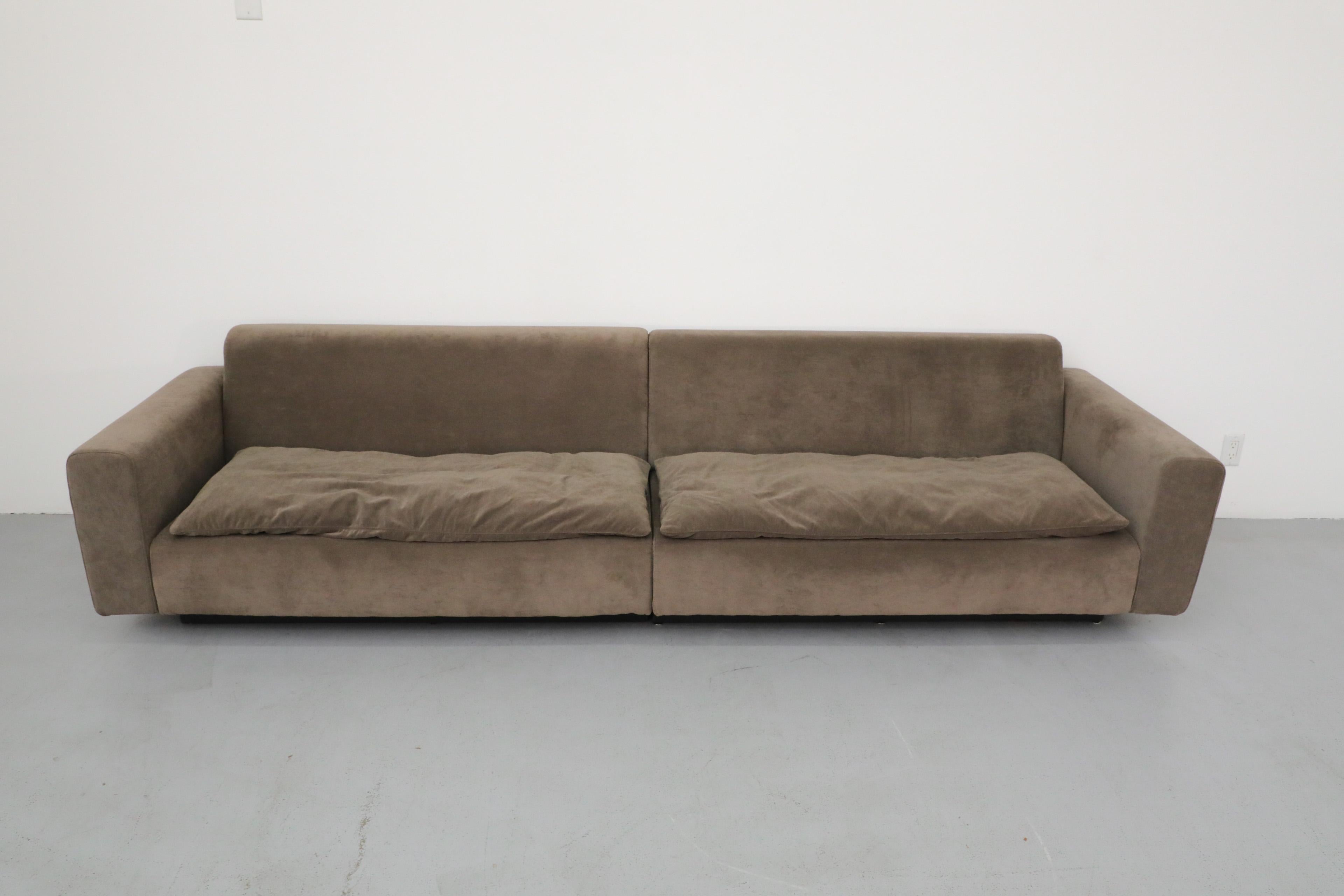 Jan Des Bouvrie (Attr) Langes zweiteiliges graues Chenille-Sofa aus grauem Chenille für Gelderland, 1980er Jahre 6