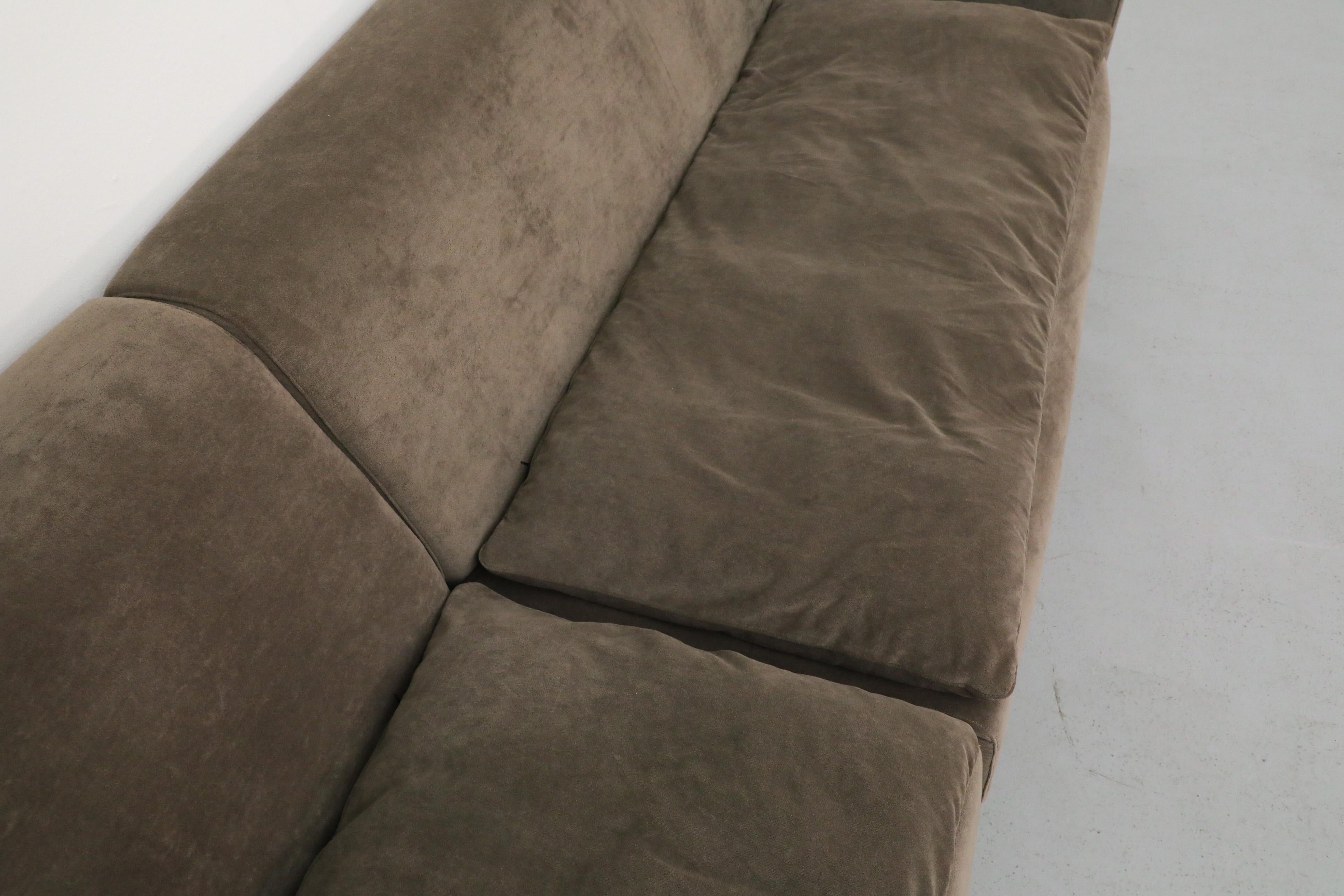 Jan Des Bouvrie (Attr) Langes zweiteiliges graues Chenille-Sofa aus grauem Chenille für Gelderland, 1980er Jahre 8