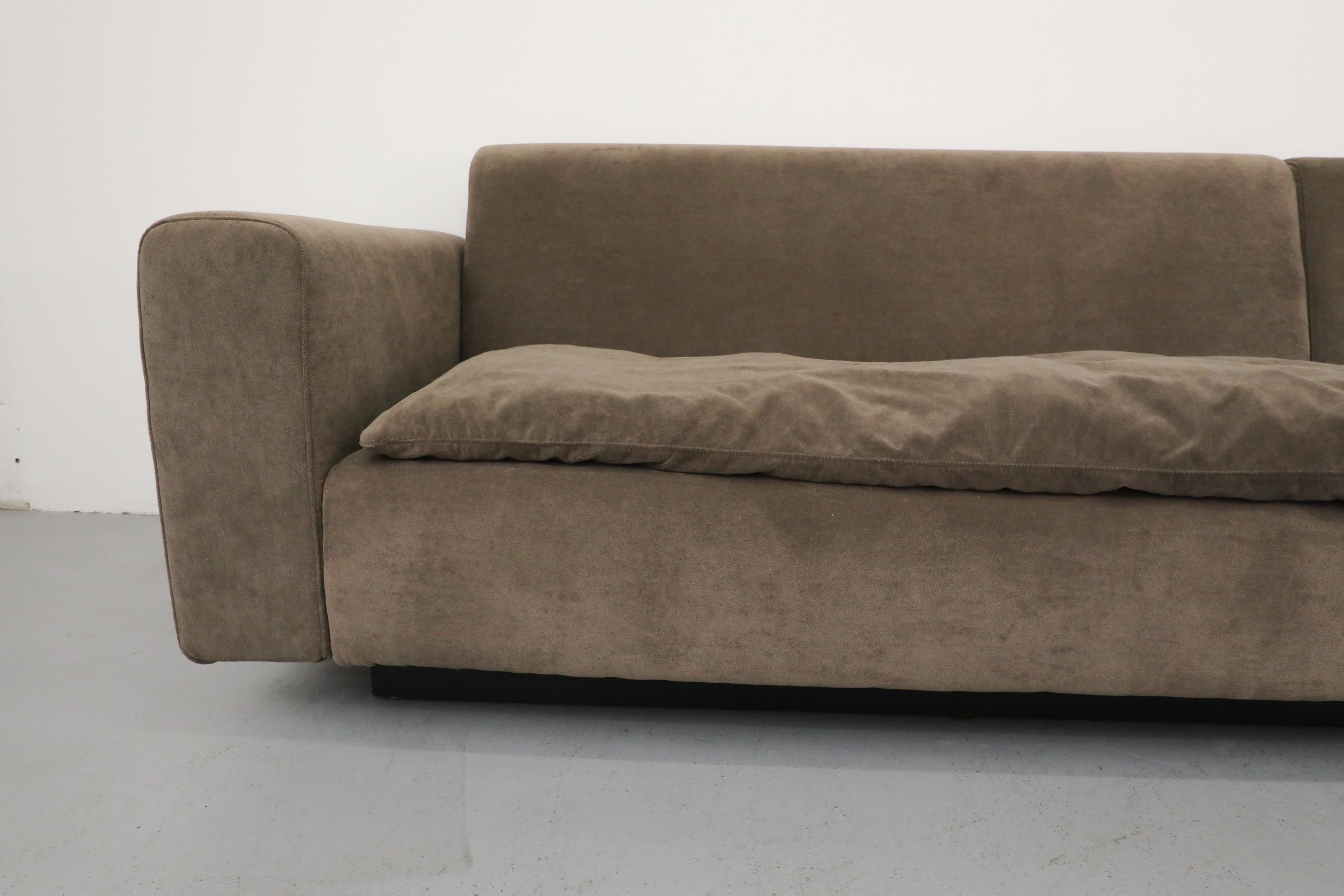 Jan Des Bouvrie (Attr) Langes zweiteiliges graues Chenille-Sofa aus grauem Chenille für Gelderland, 1980er Jahre 12