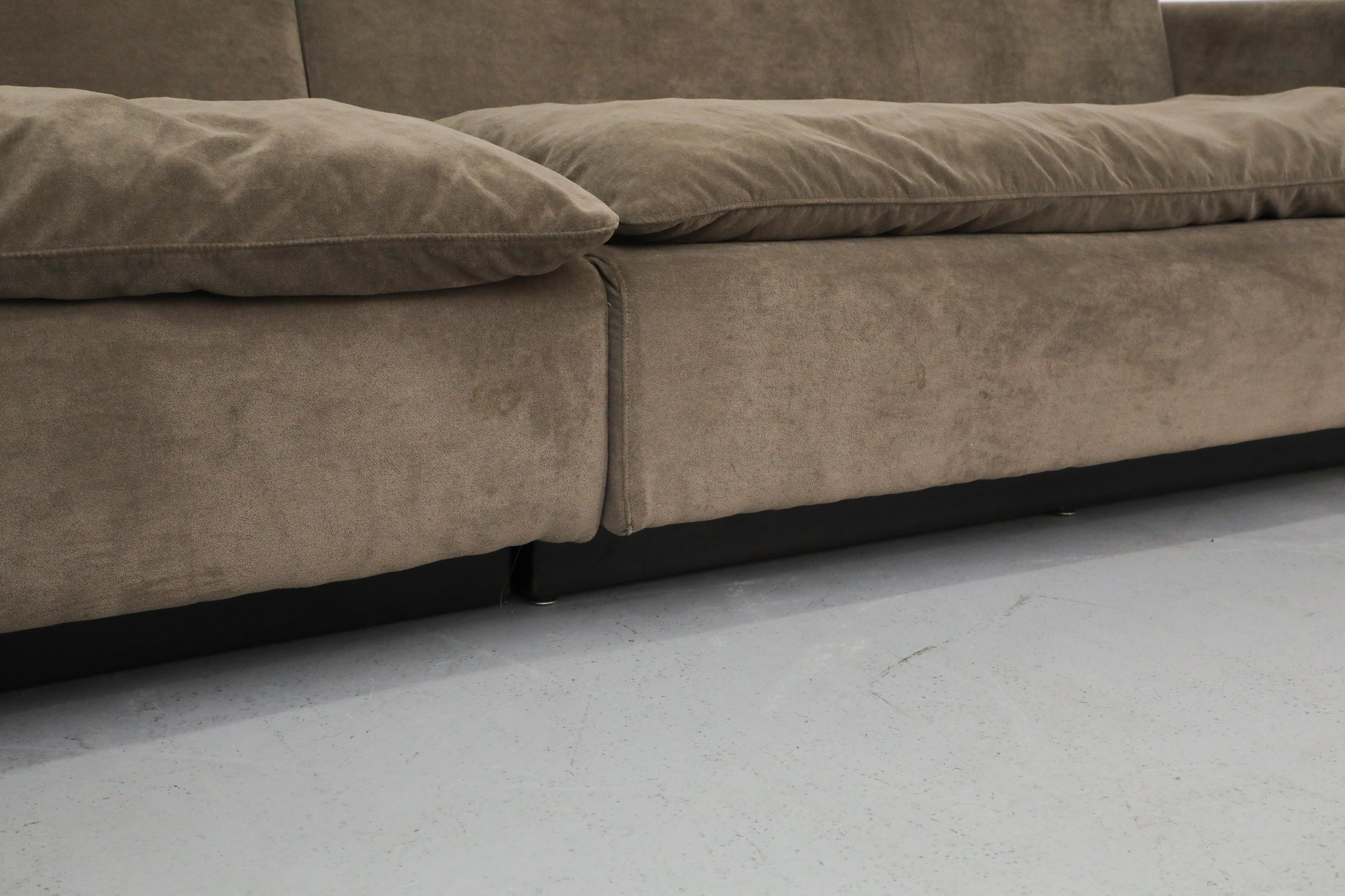 Jan Des Bouvrie (Attr) Langes zweiteiliges graues Chenille-Sofa aus grauem Chenille für Gelderland, 1980er Jahre 13