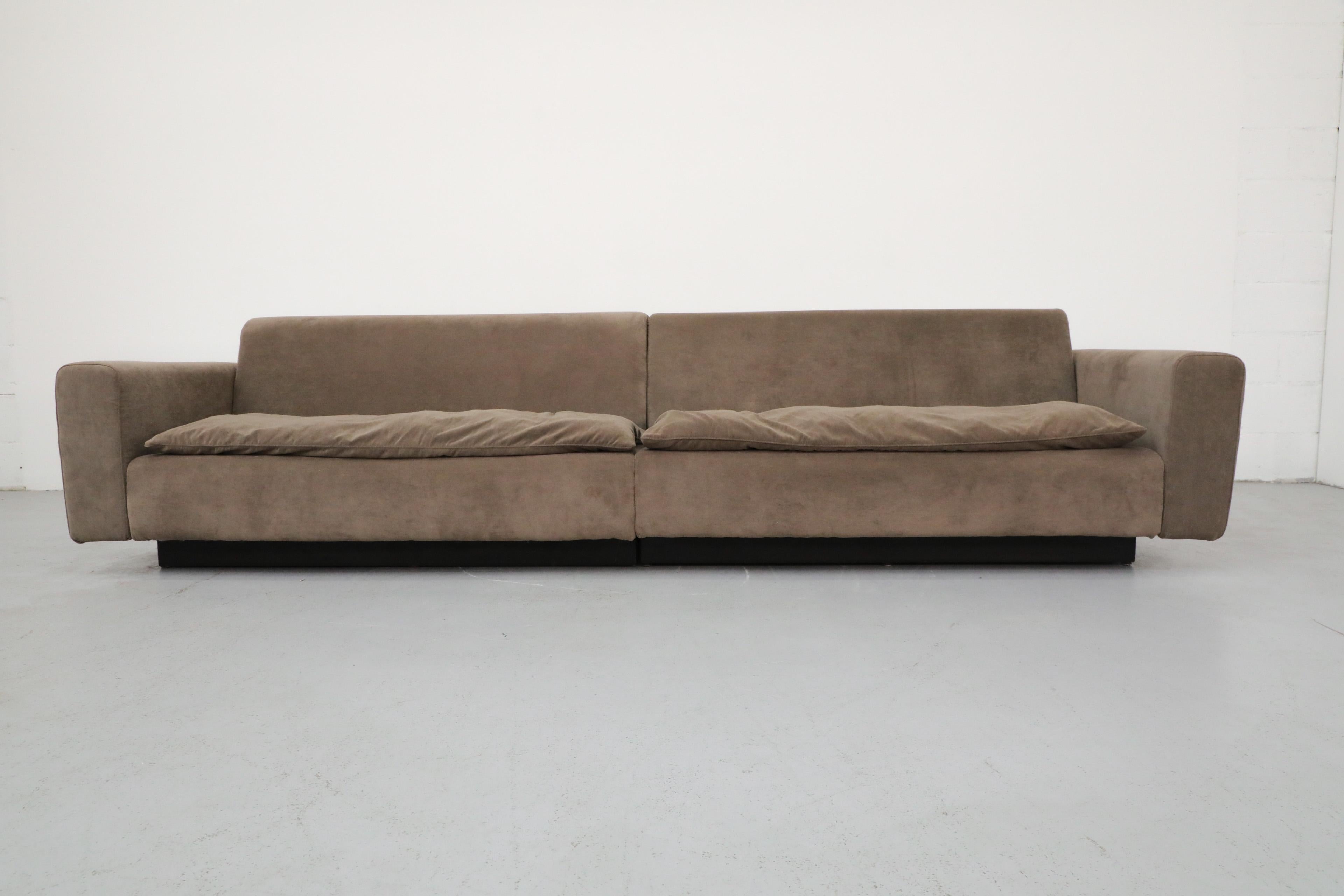 Jan Des Bouvrie (Attr) Langes zweiteiliges graues Chenille-Sofa aus grauem Chenille für Gelderland, 1980er Jahre (Niederländisch)