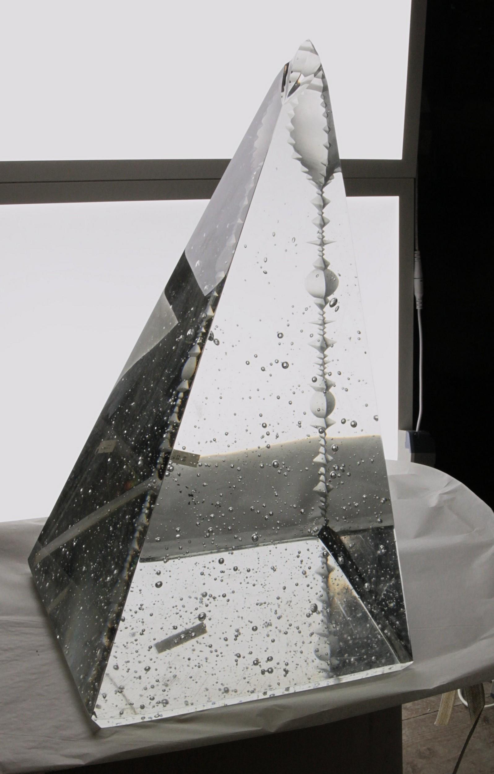 Jan Exnar, Czech Crystal Pyramid Monolith with Corner Engraving, 1998 9