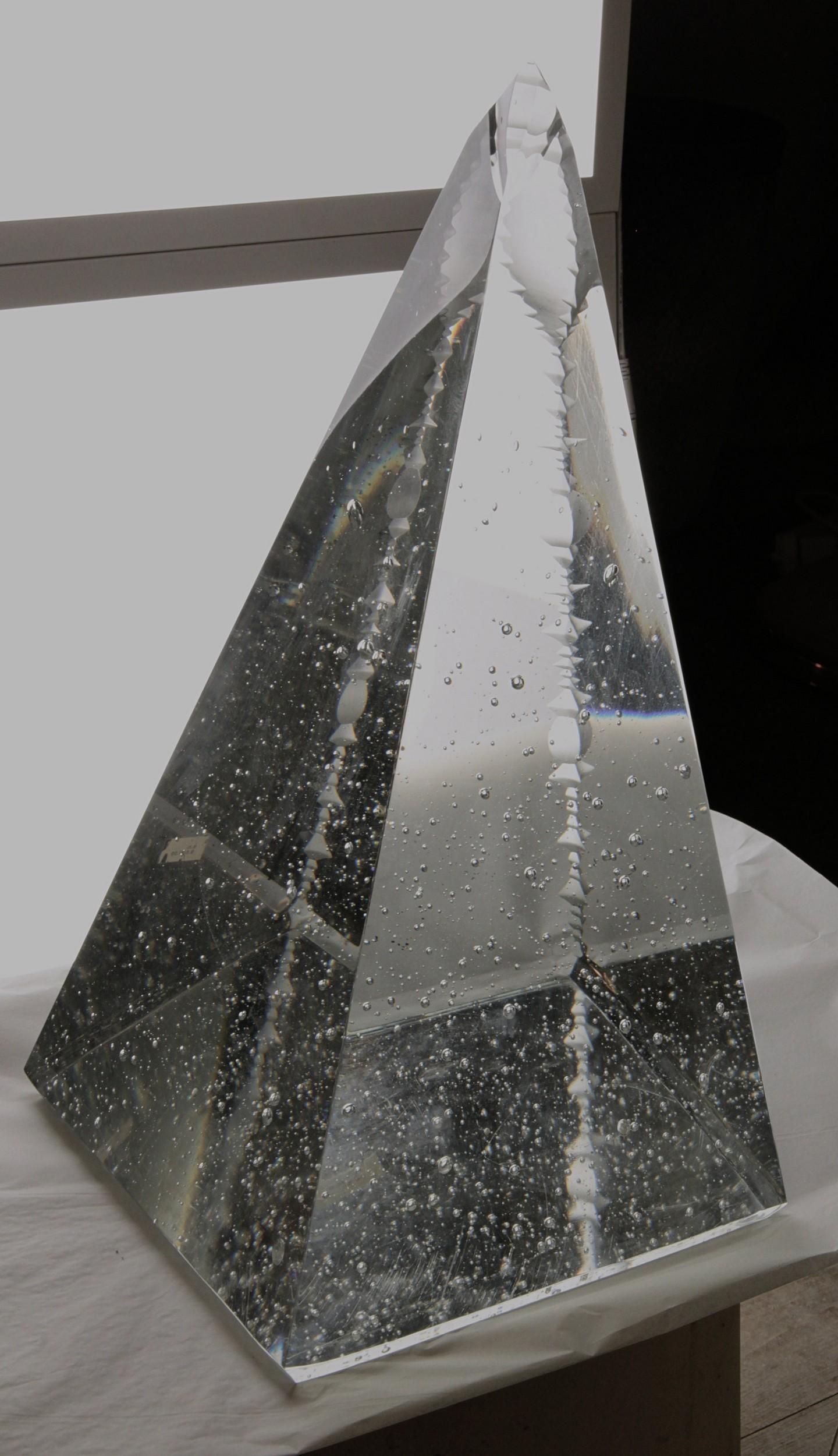 Jan Exnar, Czech Crystal Pyramid Monolith with Corner Engraving, 1998 10