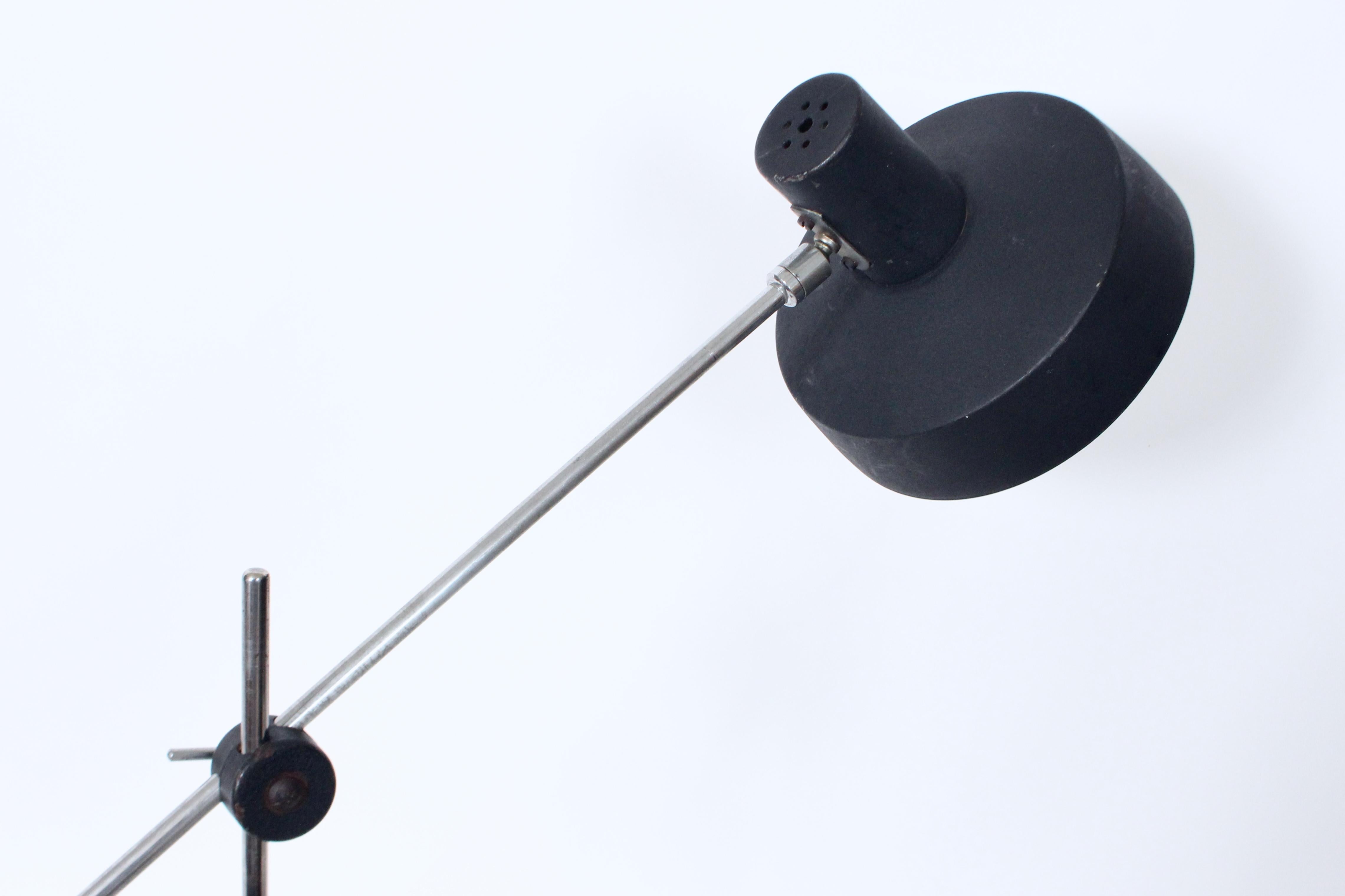 Jan Hoogervorst für Anvia Schreibtischlampe mit Gegengewicht aus Chrom und schwarzem Schirm im Angebot 4