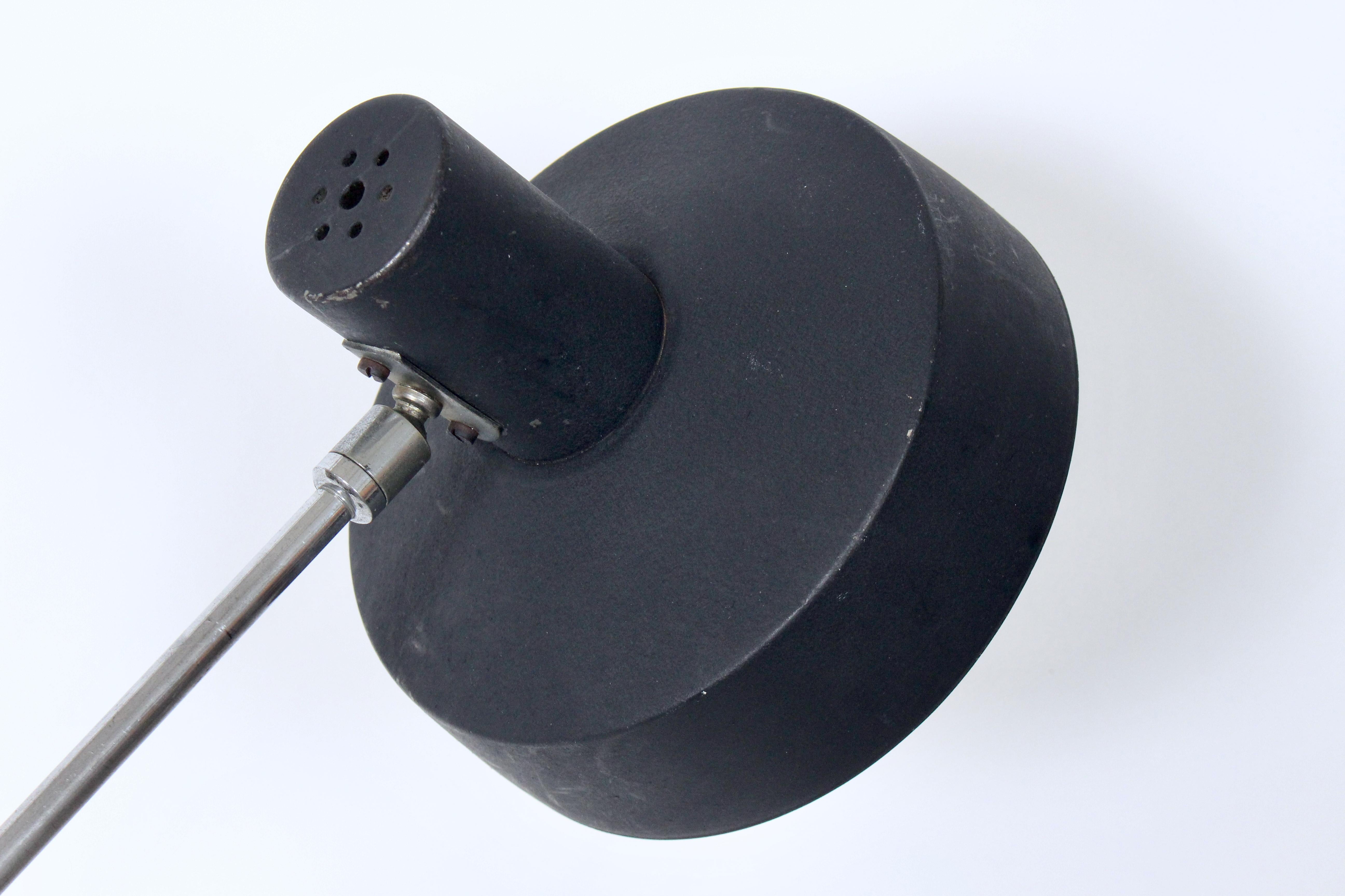 Jan Hoogervorst für Anvia Schreibtischlampe mit Gegengewicht aus Chrom und schwarzem Schirm im Angebot 6