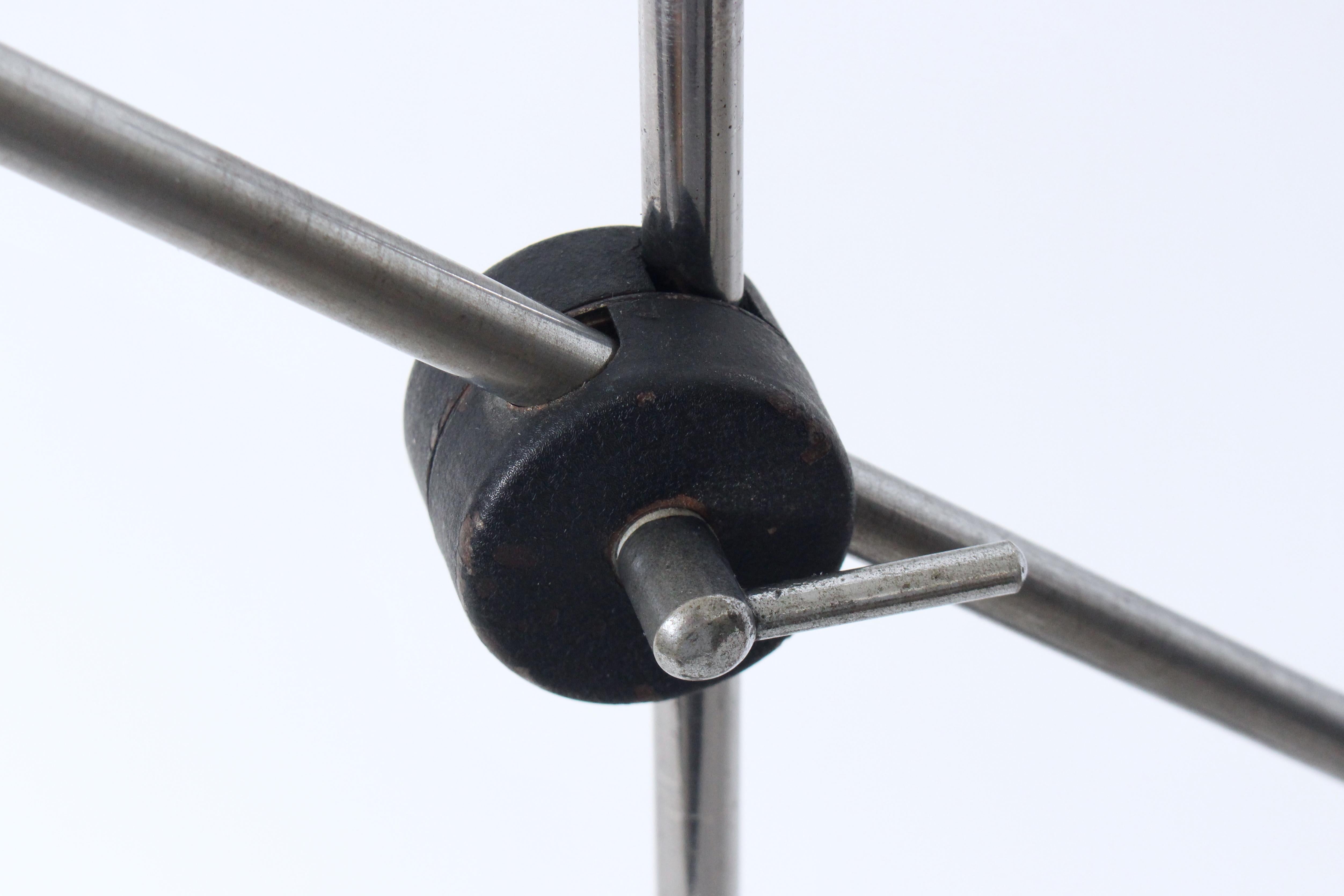 Jan Hoogervorst für Anvia Schreibtischlampe mit Gegengewicht aus Chrom und schwarzem Schirm im Angebot 9