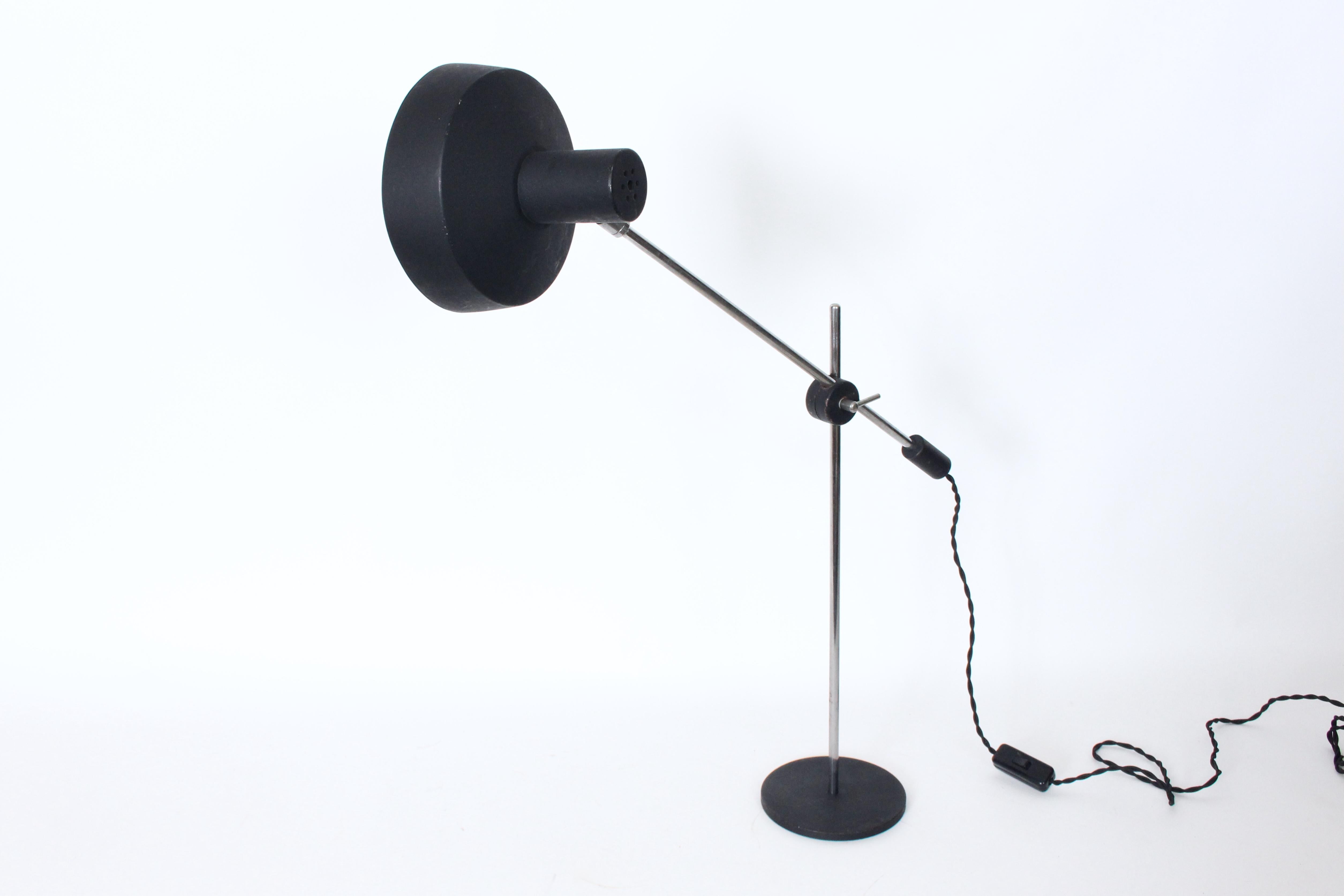 Jan Hoogervorst für Anvia Schreibtischlampe mit Gegengewicht aus Chrom und schwarzem Schirm im Zustand „Gut“ im Angebot in Bainbridge, NY