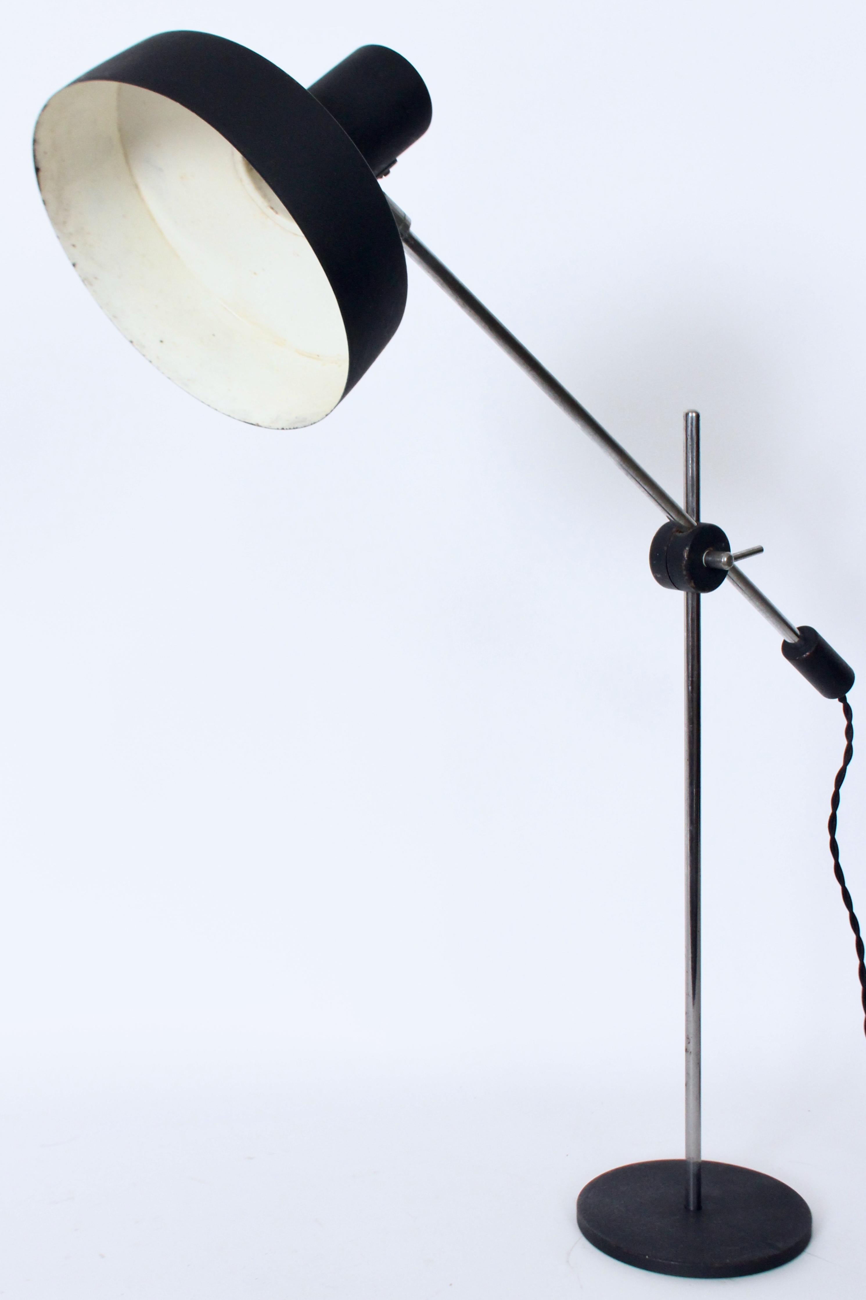 Jan Hoogervorst für Anvia Schreibtischlampe mit Gegengewicht aus Chrom und schwarzem Schirm im Angebot 2