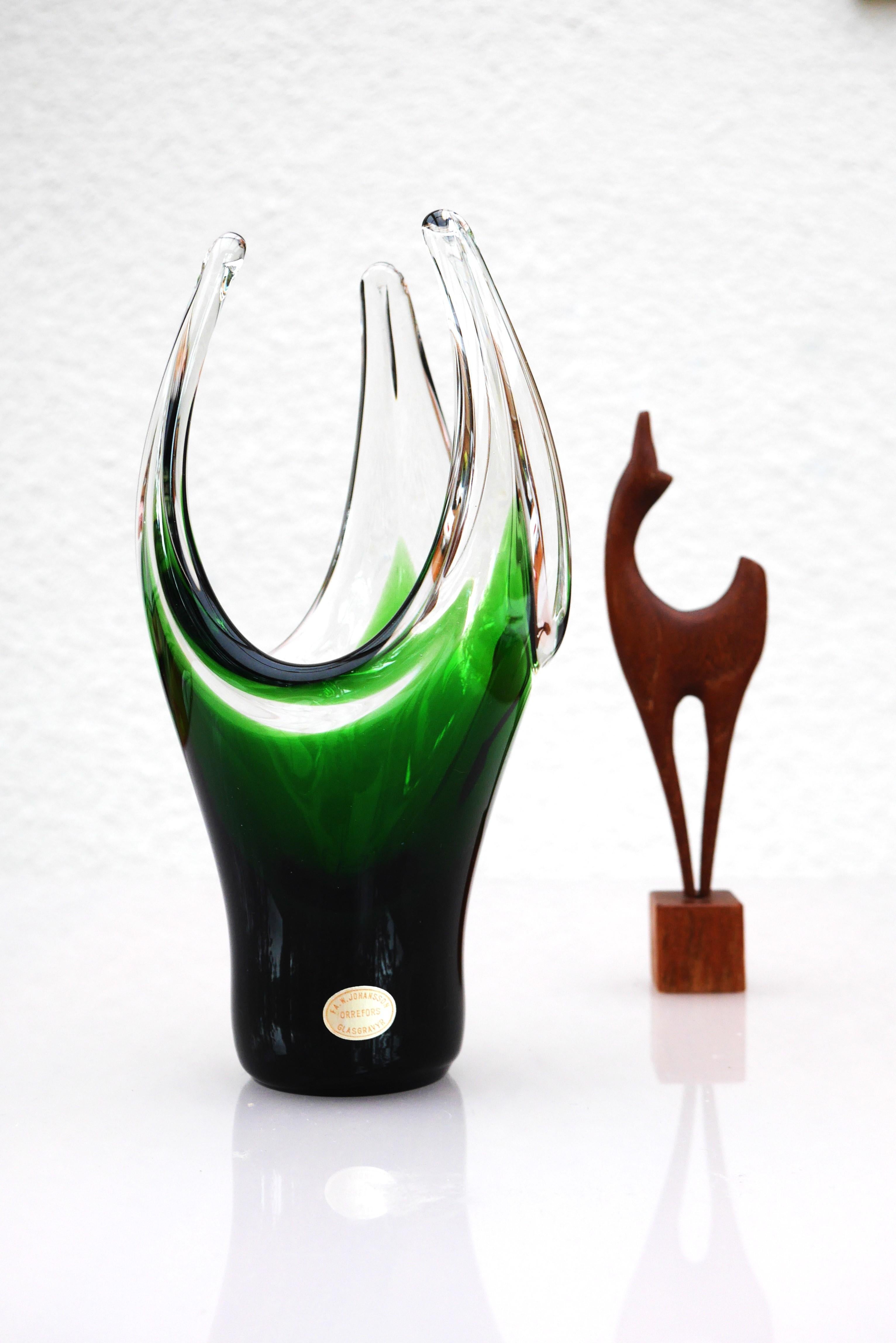 Jan Johannson Glass Vase for Orrefors For Sale 5