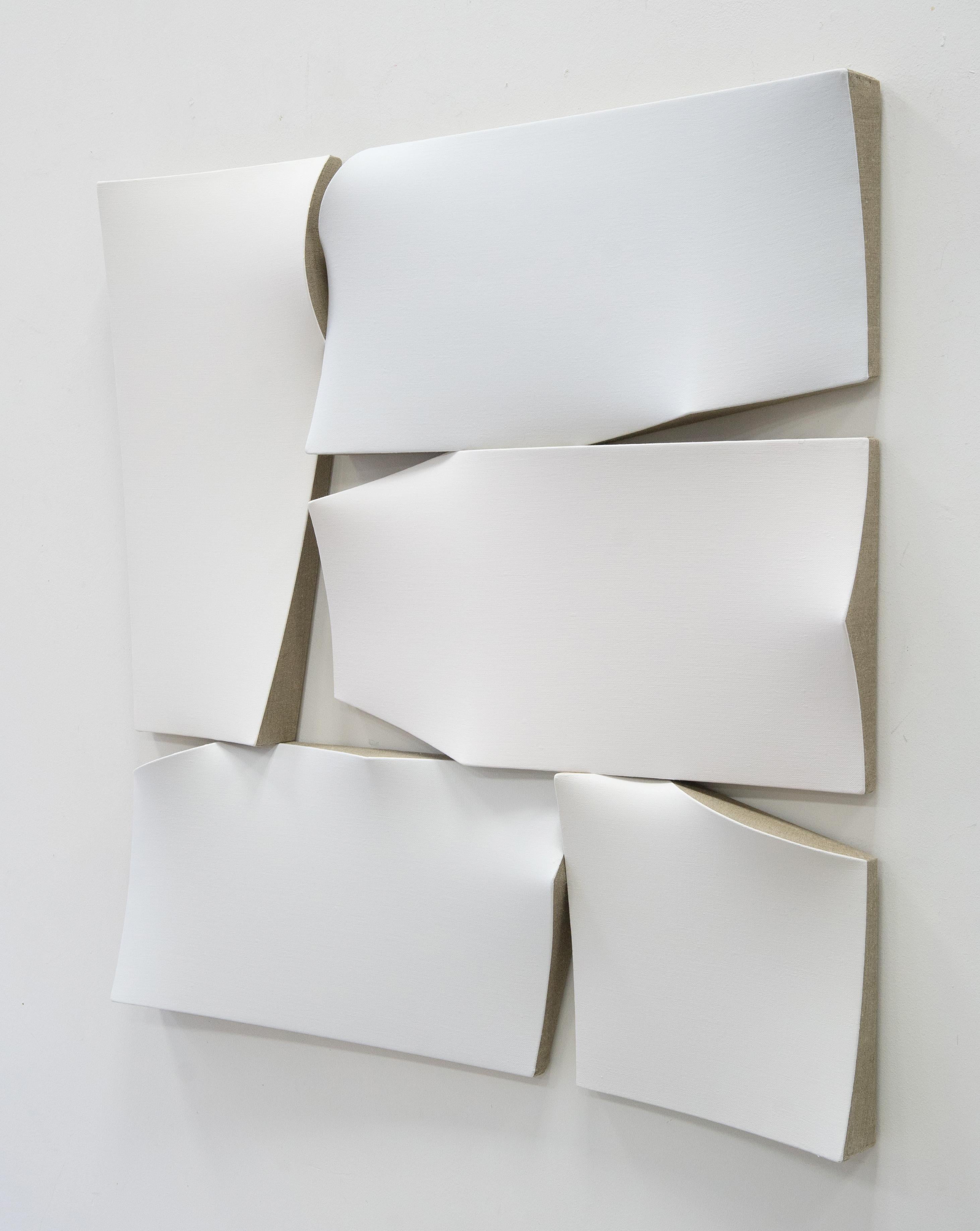 Cuts n Tears (Weiß) (Grau), Abstract Painting, von Jan Maarten Voskuil