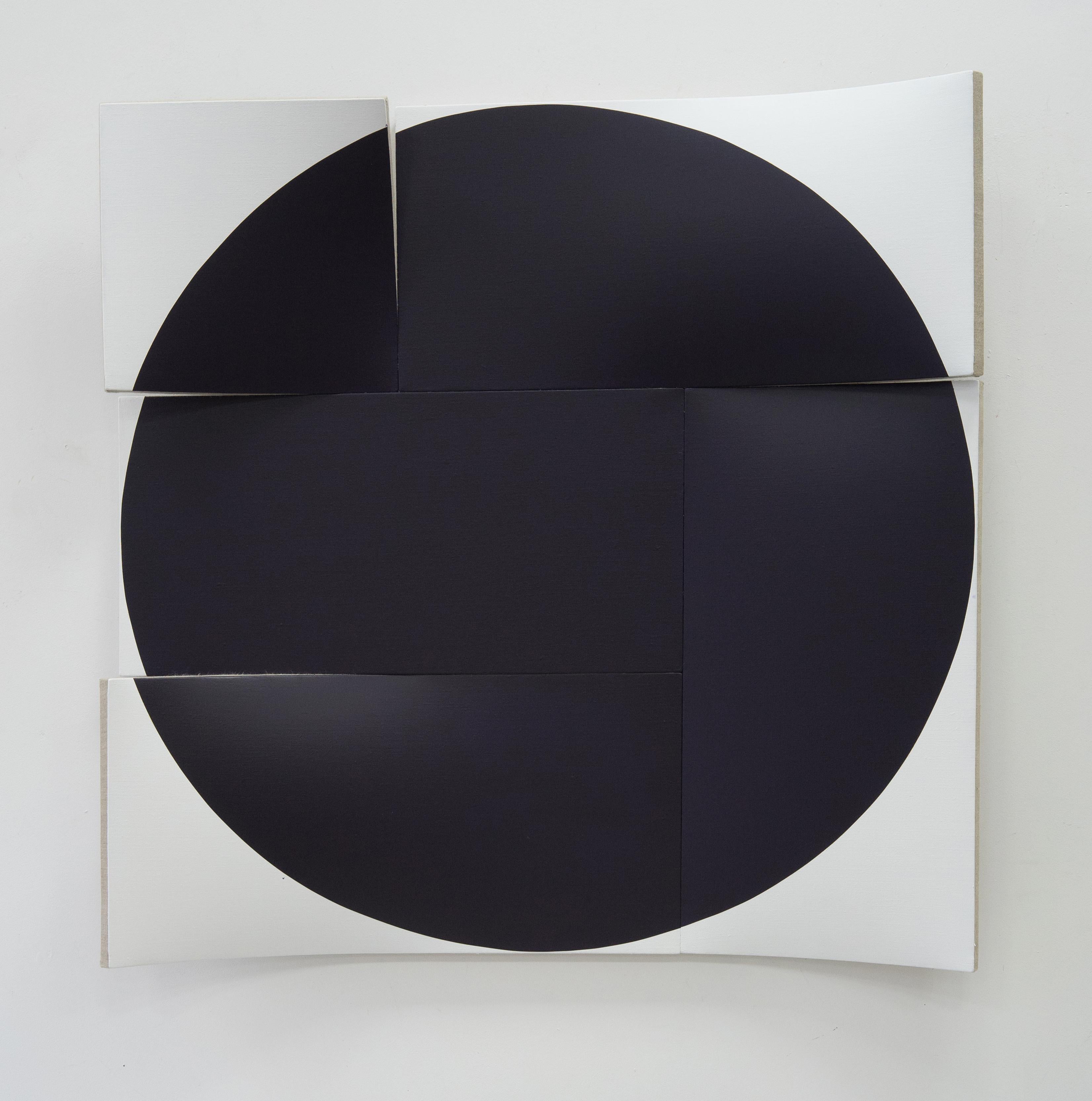 Flat-Out Pointless Violet-Black - Abstract Geometric Sculpture by Jan Maarten Voskuil