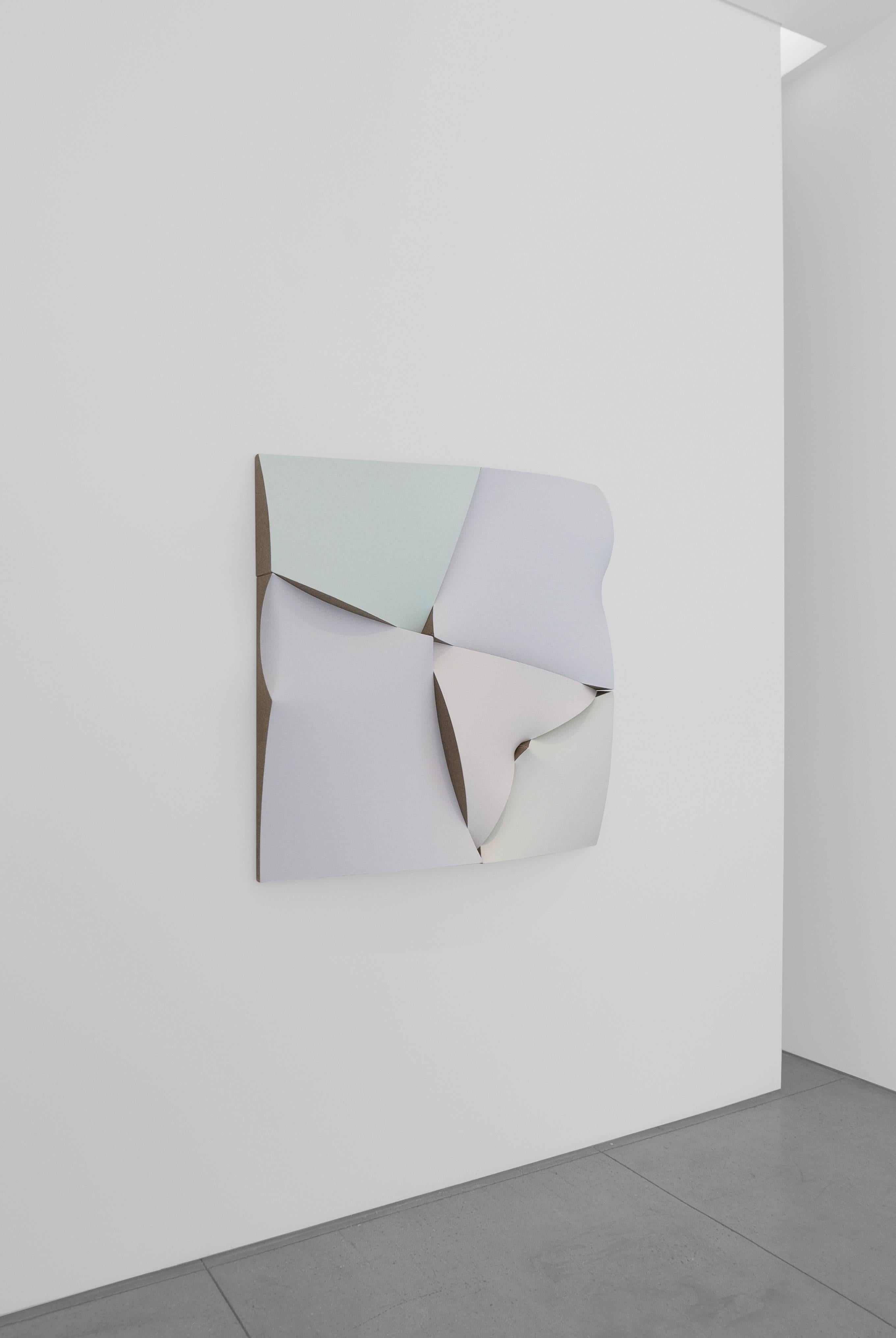 Non-Fit Broken Whites II - Painting by Jan Maarten Voskuil