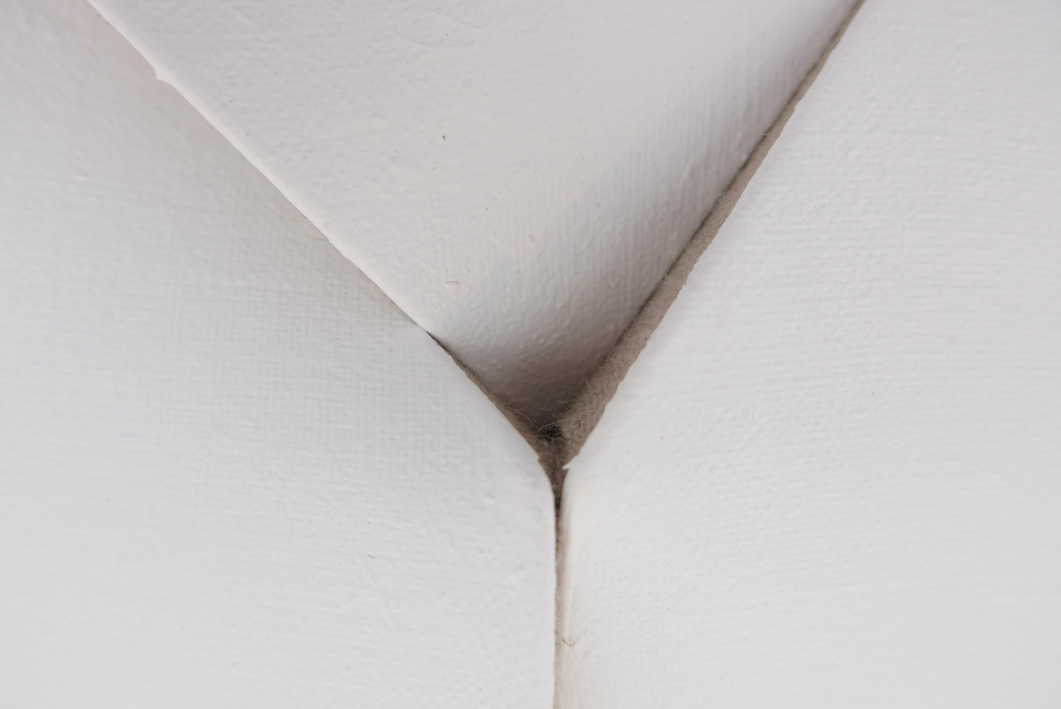 Peinture similaire Ands for Objects (White Unlimitation #4) - Gris Abstract Painting par Jan Maarten Voskuil