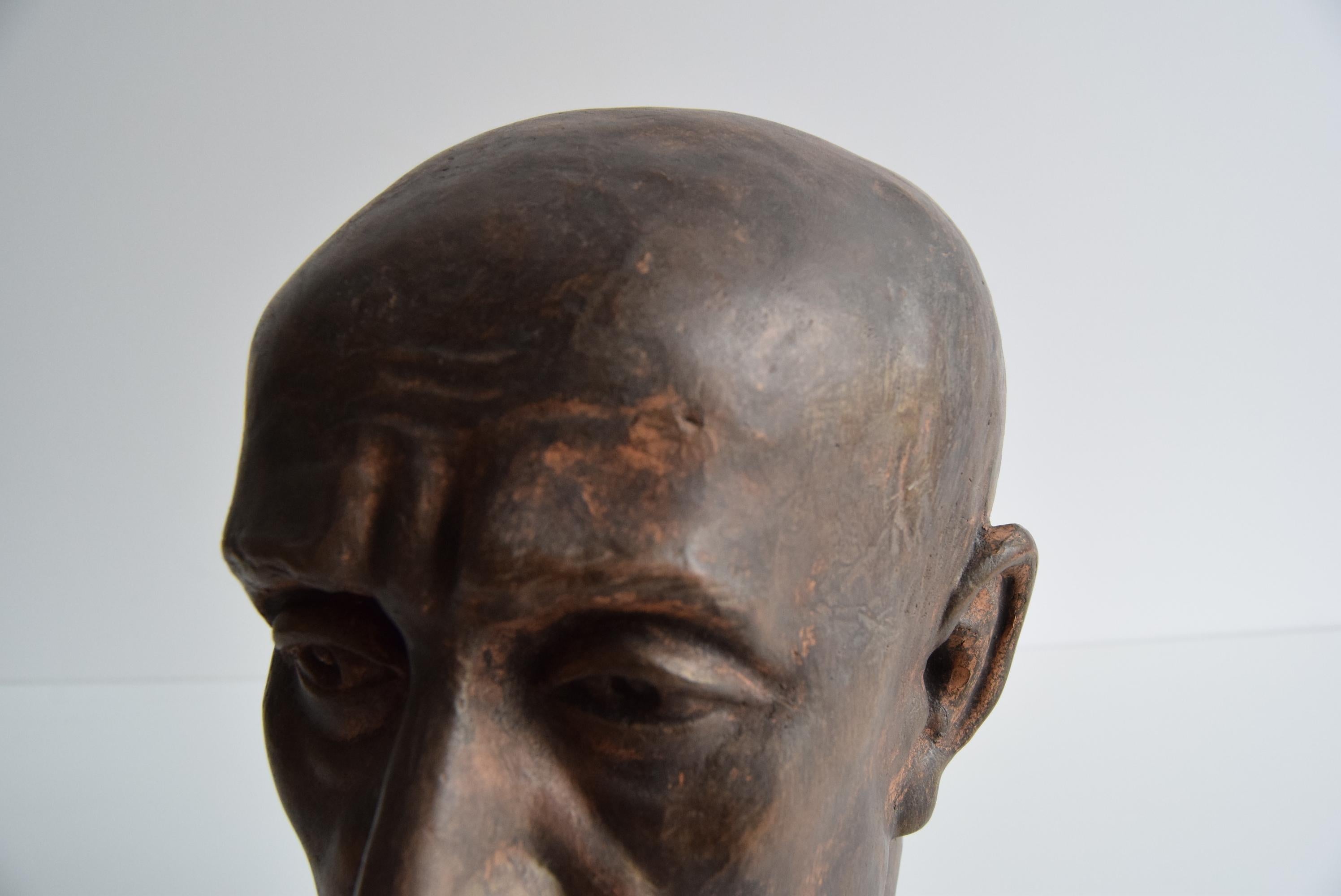 Busto in ceramica di Jan Masaryk, anni '50 circa. in vendita 4