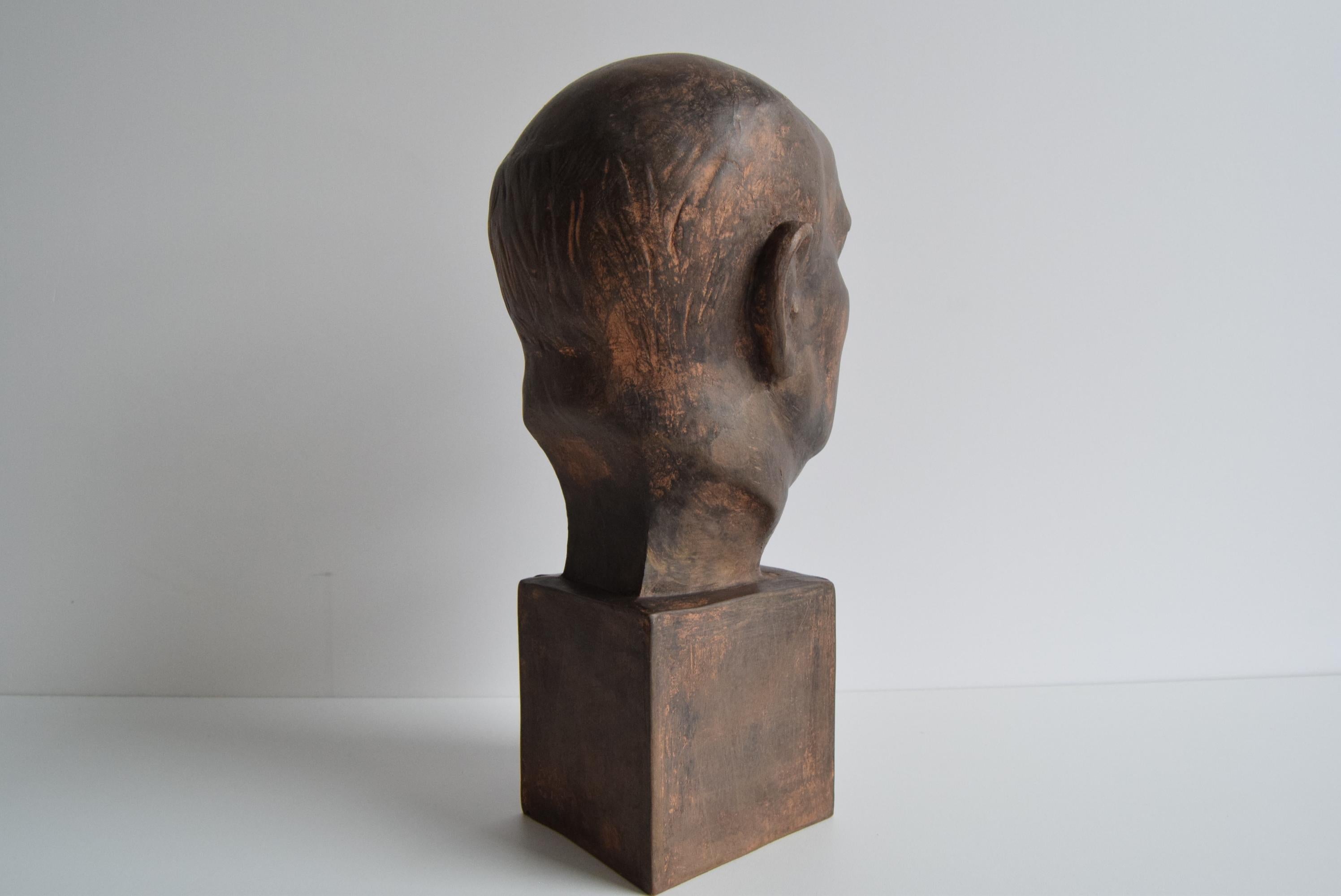 Busto in ceramica di Jan Masaryk, anni '50 circa. in vendita 1