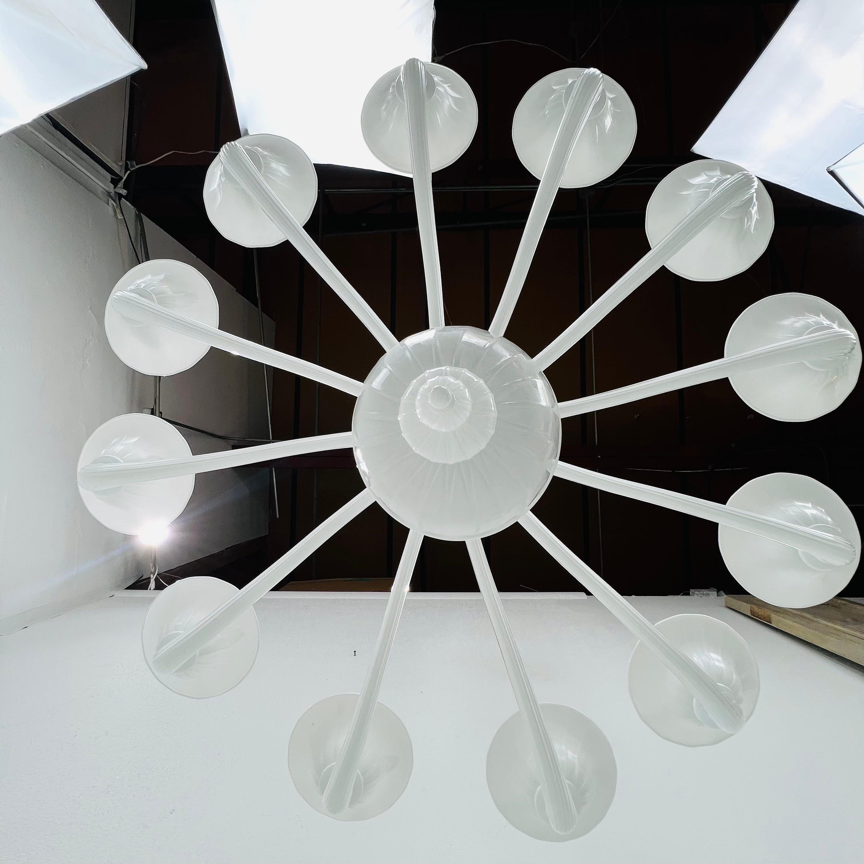 Jan Showers 12 Light Murano Glass Chandelier For Sale 3