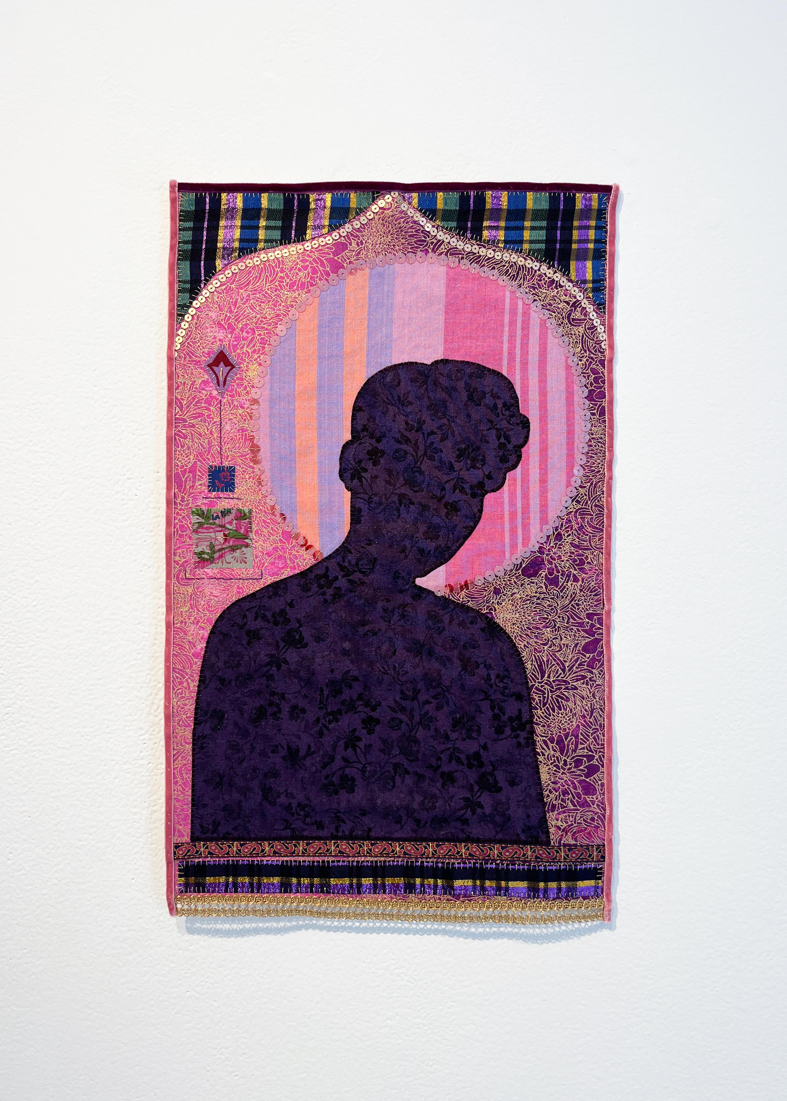 Untitled MM11, silhouette, motif, textile, icône, violet, rose, or en vente 1