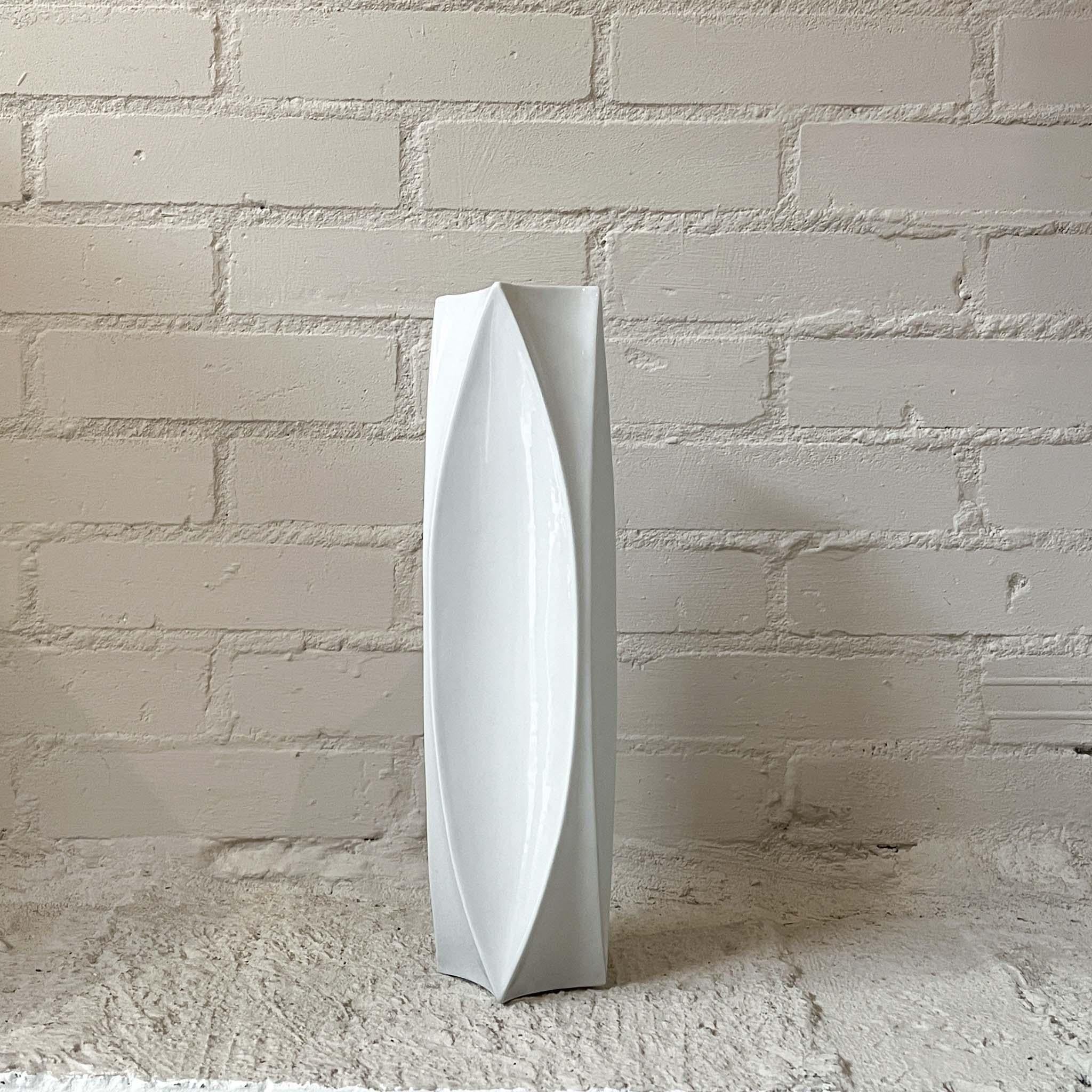 Jarrón de cerámica blanca Jan van der Vaart finales del siglo XX en venta