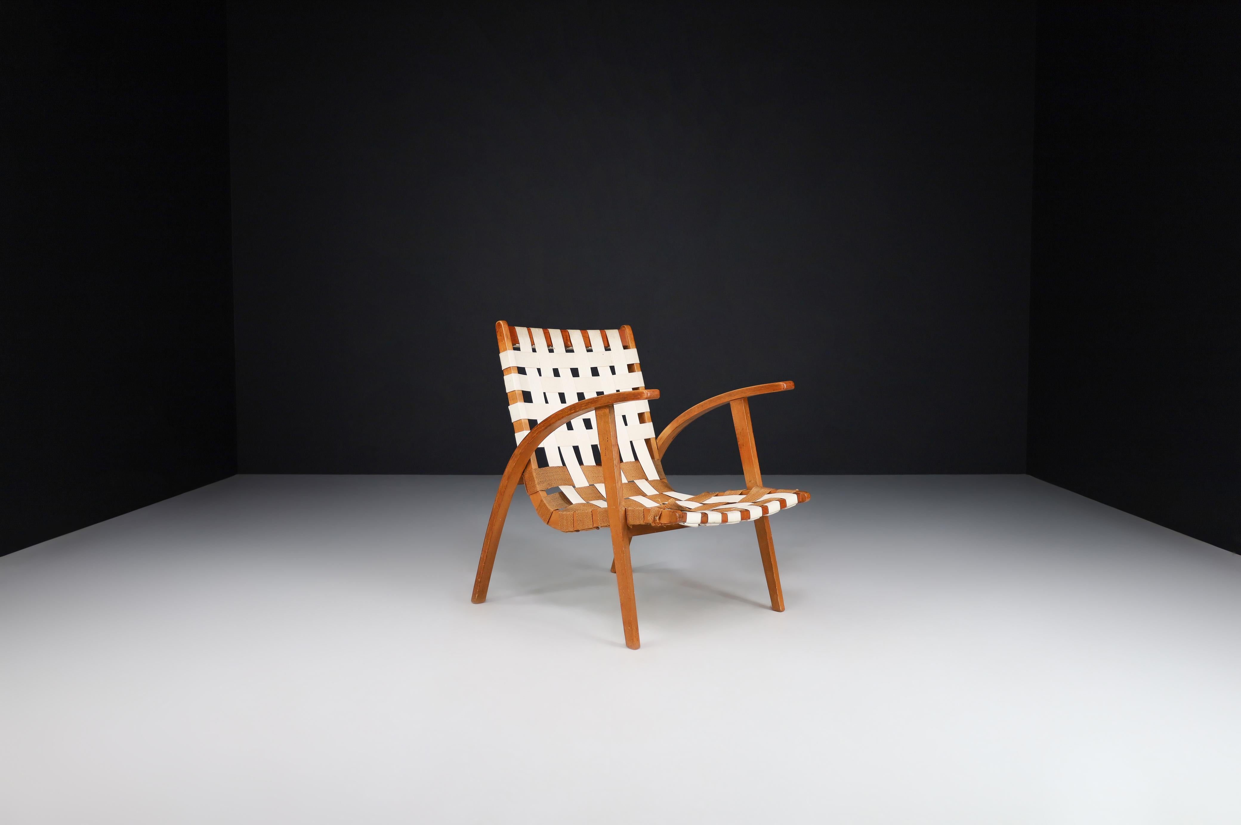 Jan Vanek Einfacher Stuhl aus Bugholz und Leinwand, Praque, die 1930er Jahre  im Angebot 1