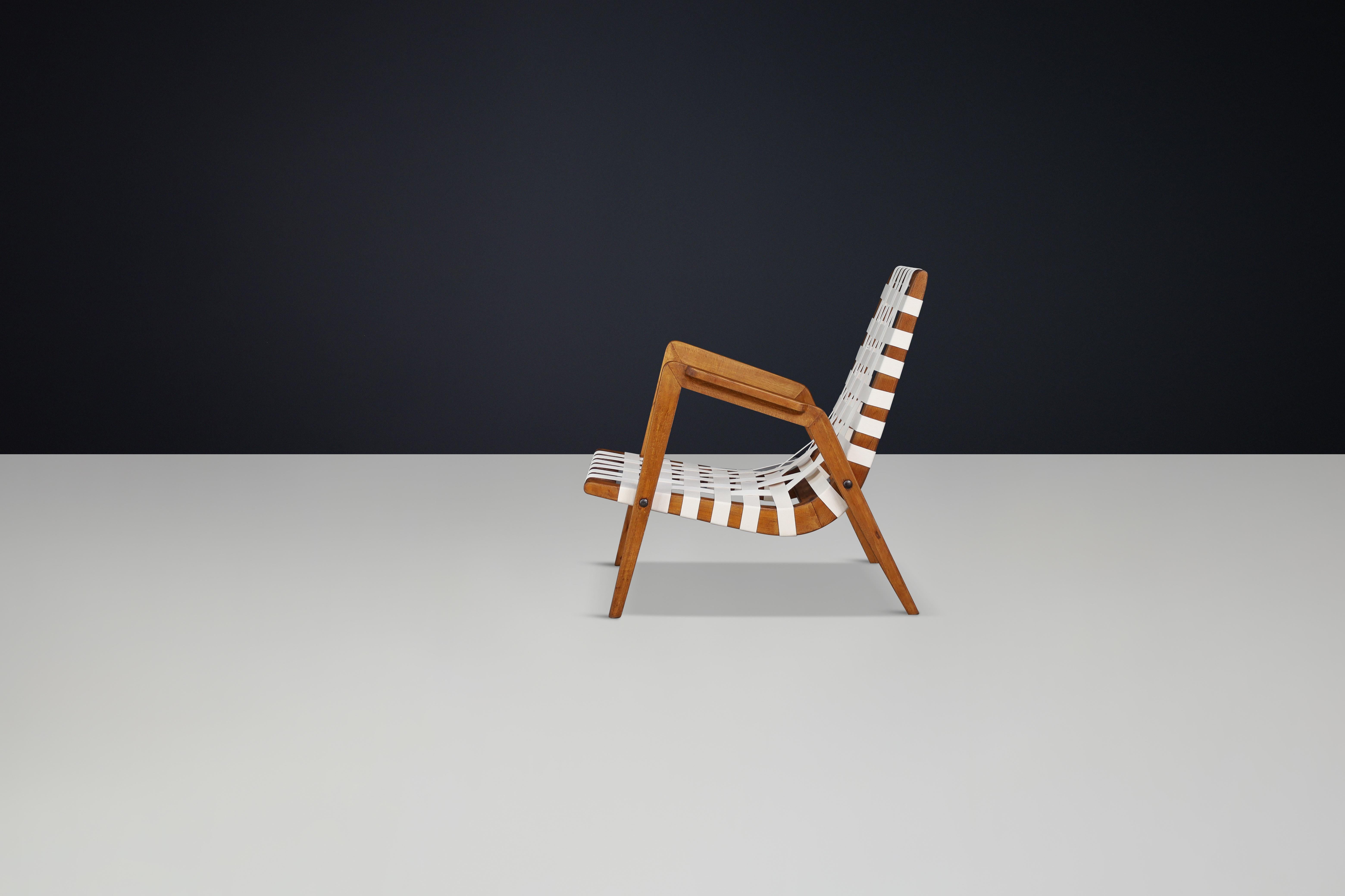 Jan Vaněk Easy Chair in Oak and Canvas, Czechoslovakia, 1930s For Sale 2