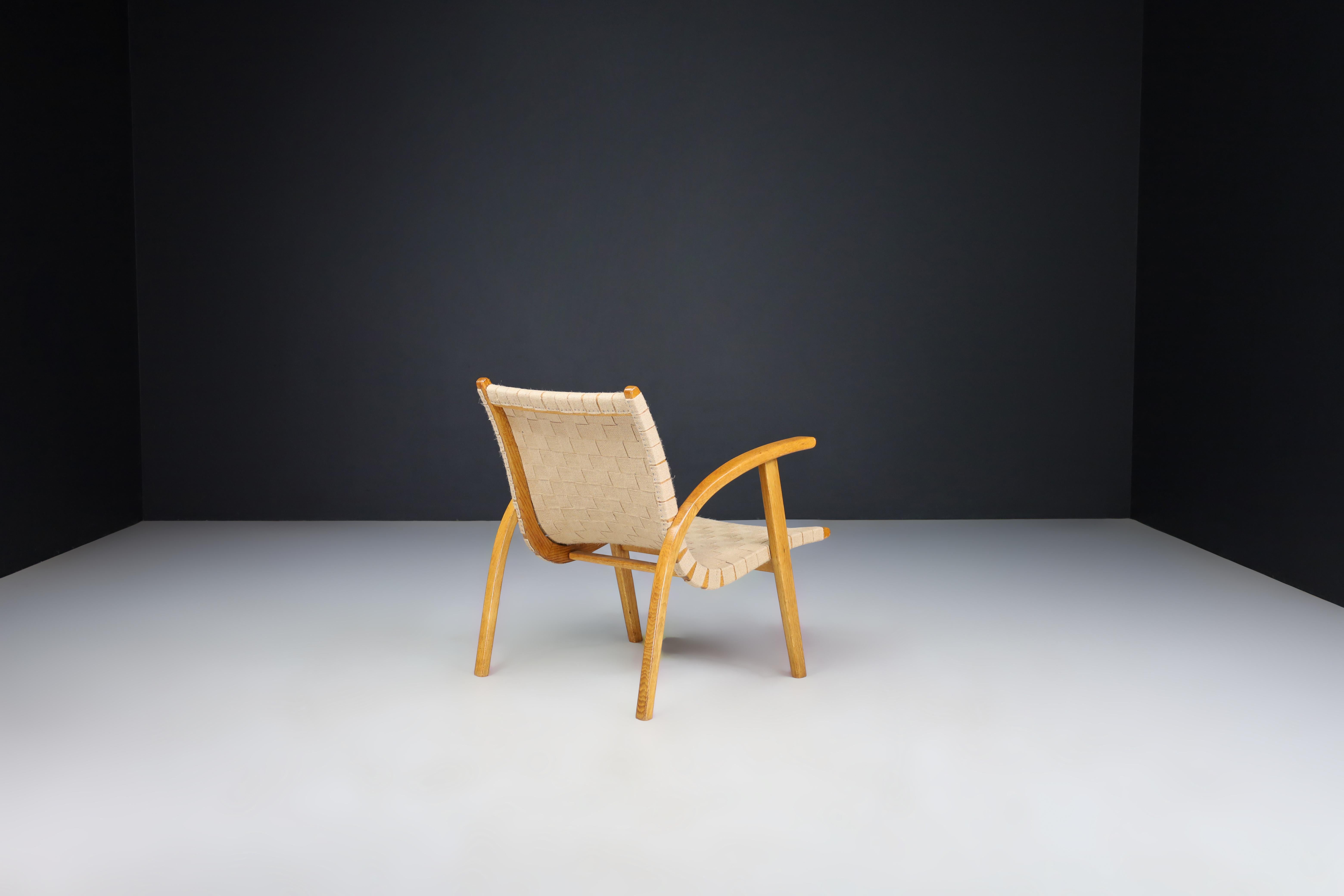 Bauhaus Jan Vanek Easy Chair in Oak Bentwood and Canvas, Praque, the 1930s For Sale