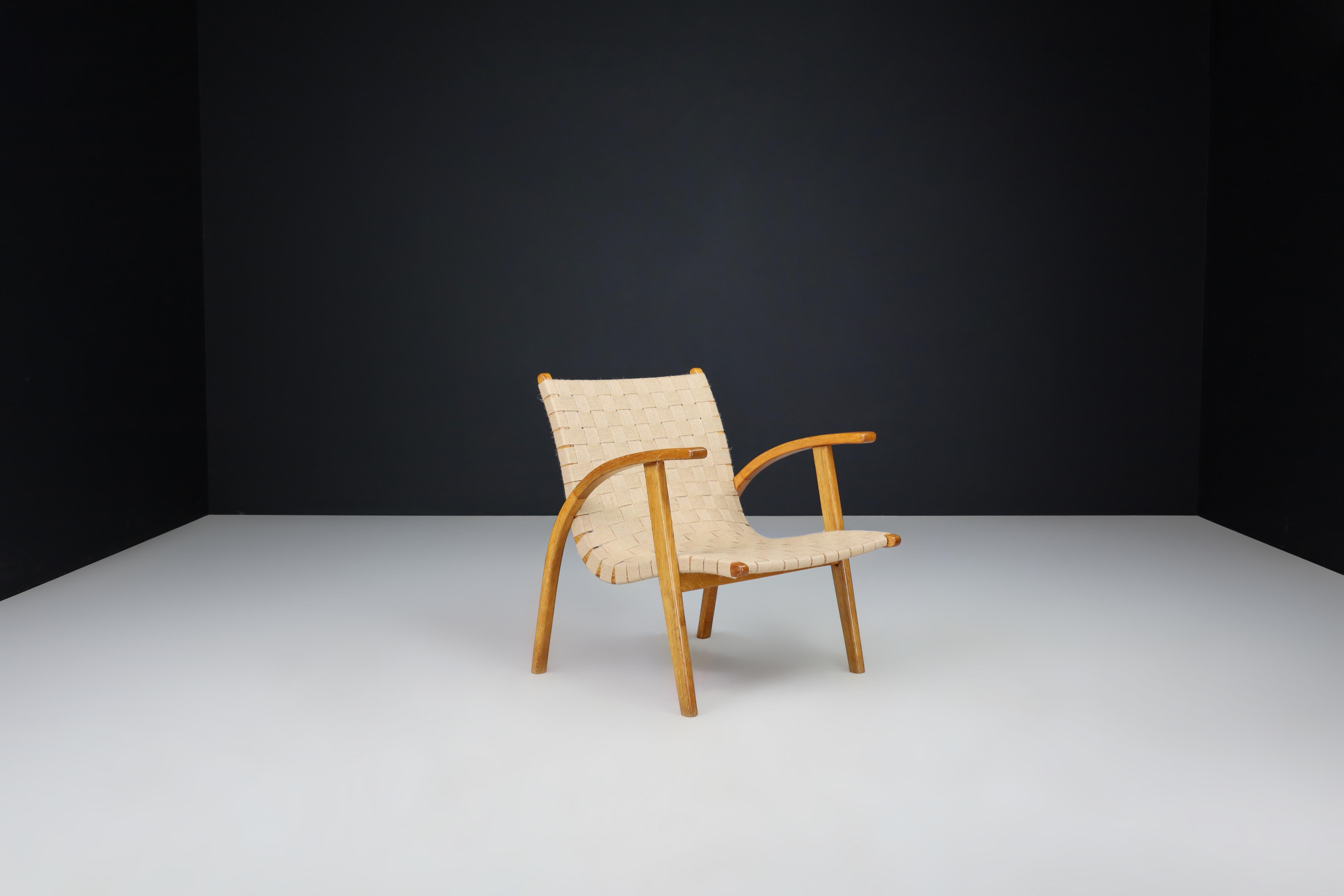 Jan Vanek Easy Chair in Oak Bentwood and Canvas, Praque, the 1930s For Sale 3
