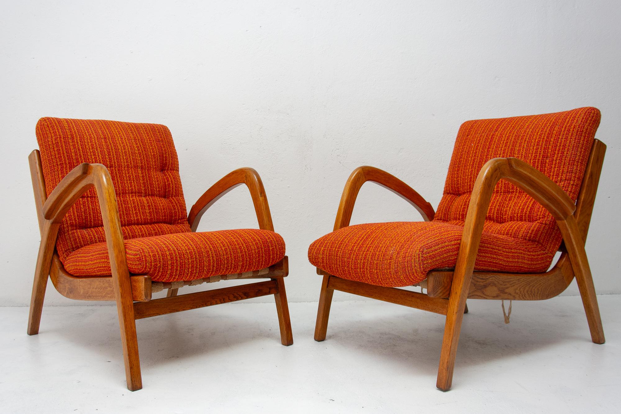 Art Deco Jan Vaněk, Pair of Beechwood Armchairs with Removable Cushions, for Krasna Jizba