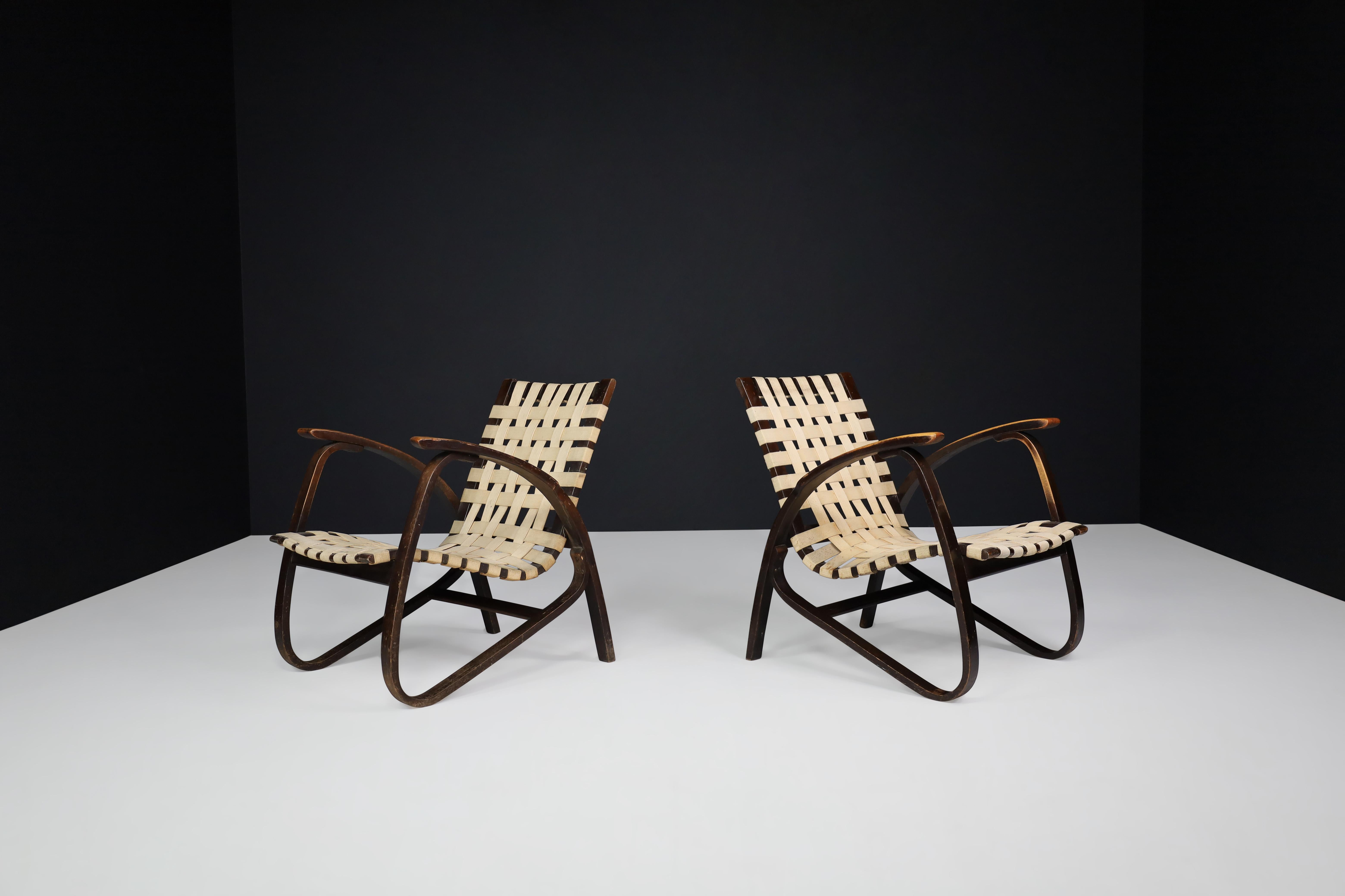 Czech Jan Vaněk Pair of Four Lounge Chairs in Bentwood and Canvas Straps