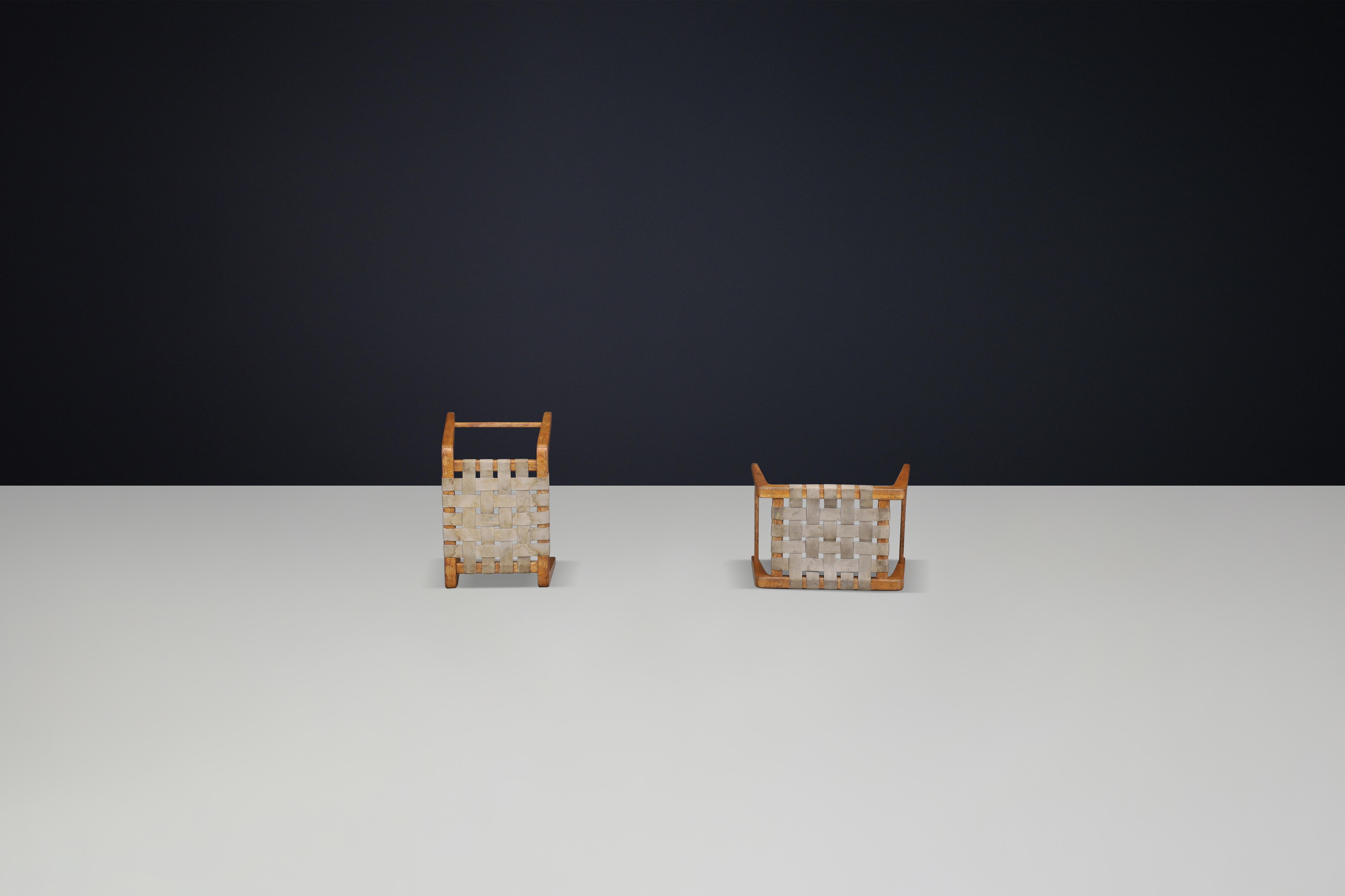Jan Vanek sculptural set of two oak stools featuring woven canvas straps, 1940s In Good Condition For Sale In Almelo, NL