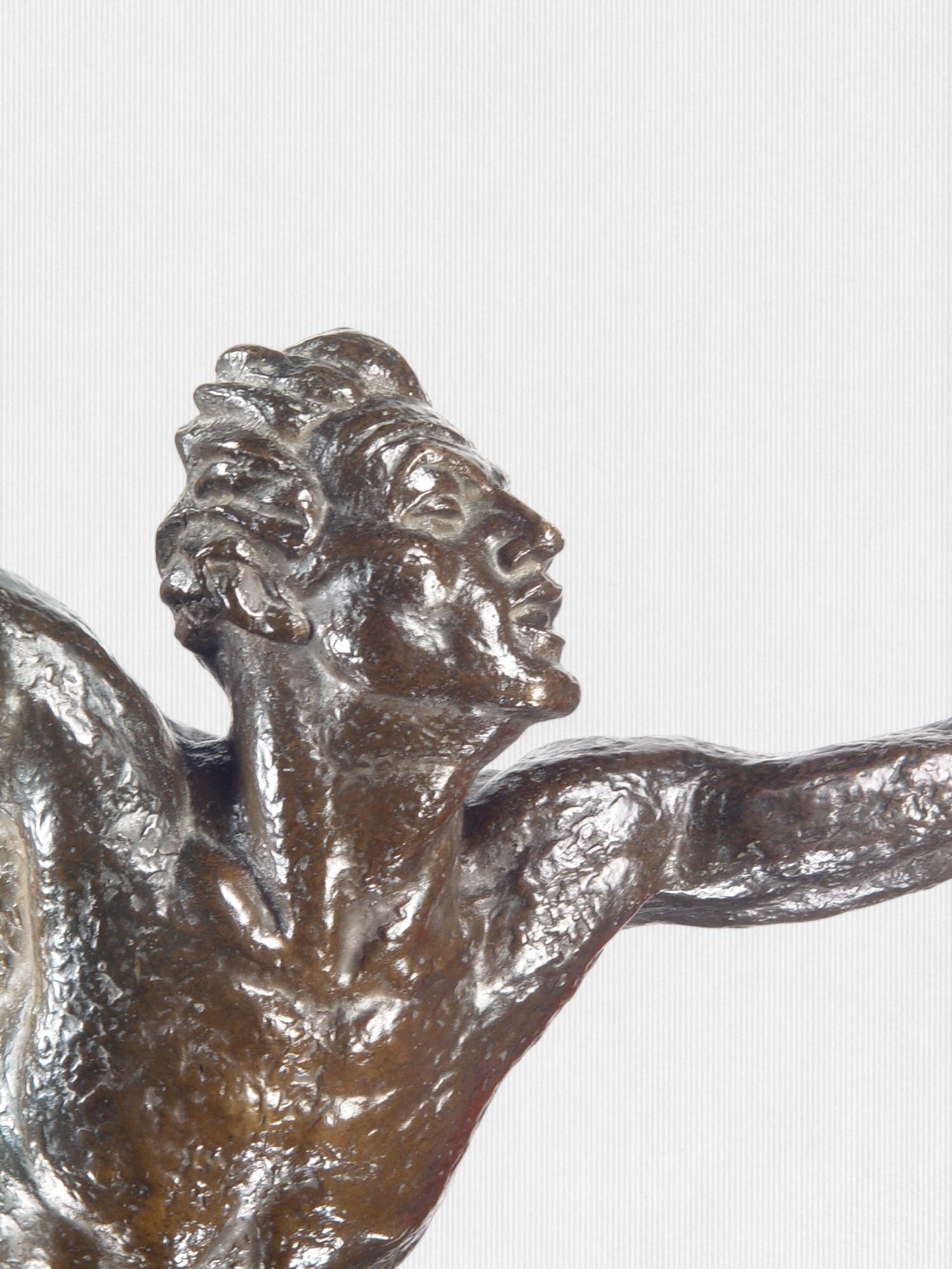 Sokol-Athlete, una scultura di movimento e forza di Jan Vítězslav Dušek in vendita 5