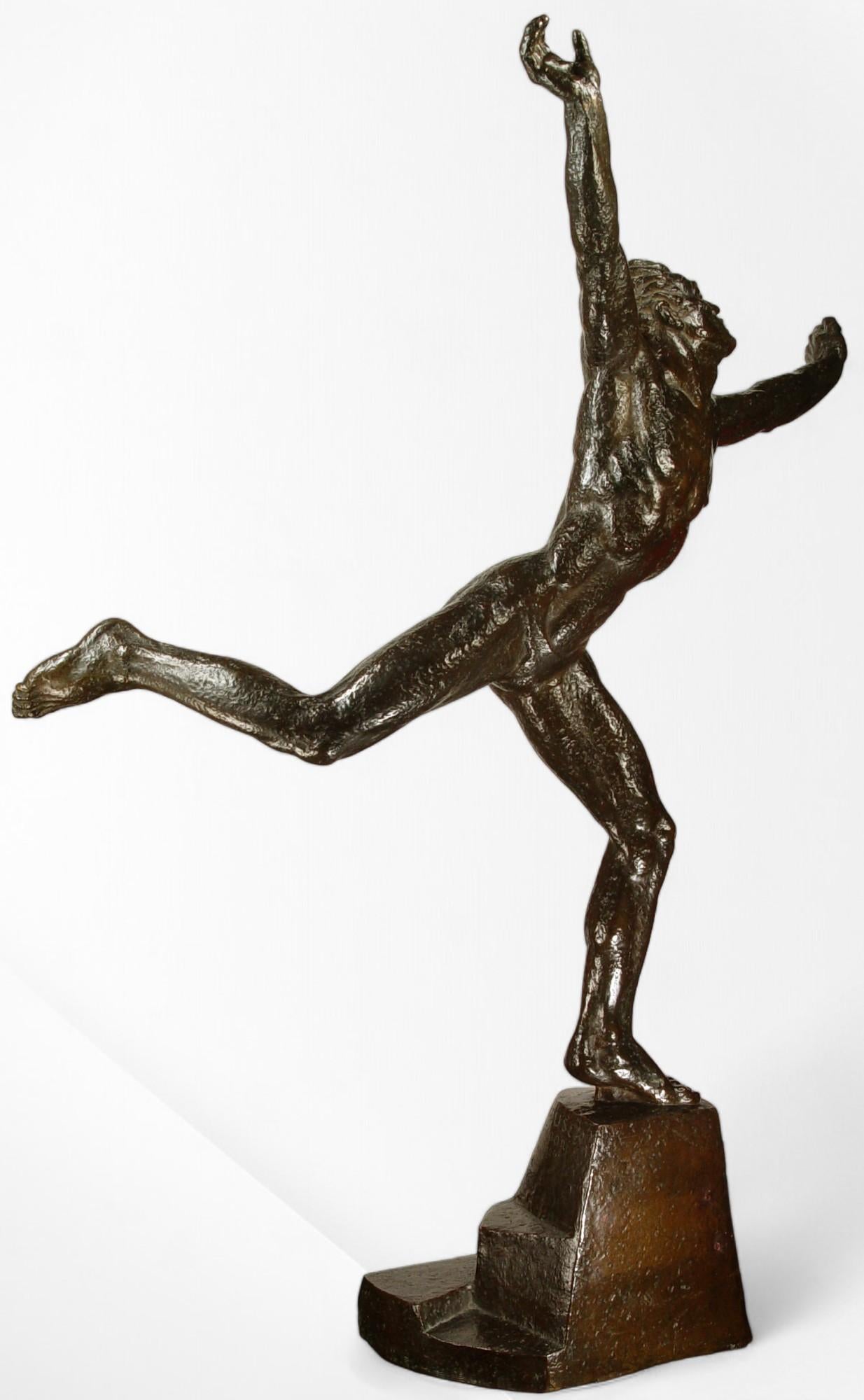 Sokol-Athlete, una scultura di movimento e forza di Jan Vítězslav Dušek in vendita 2