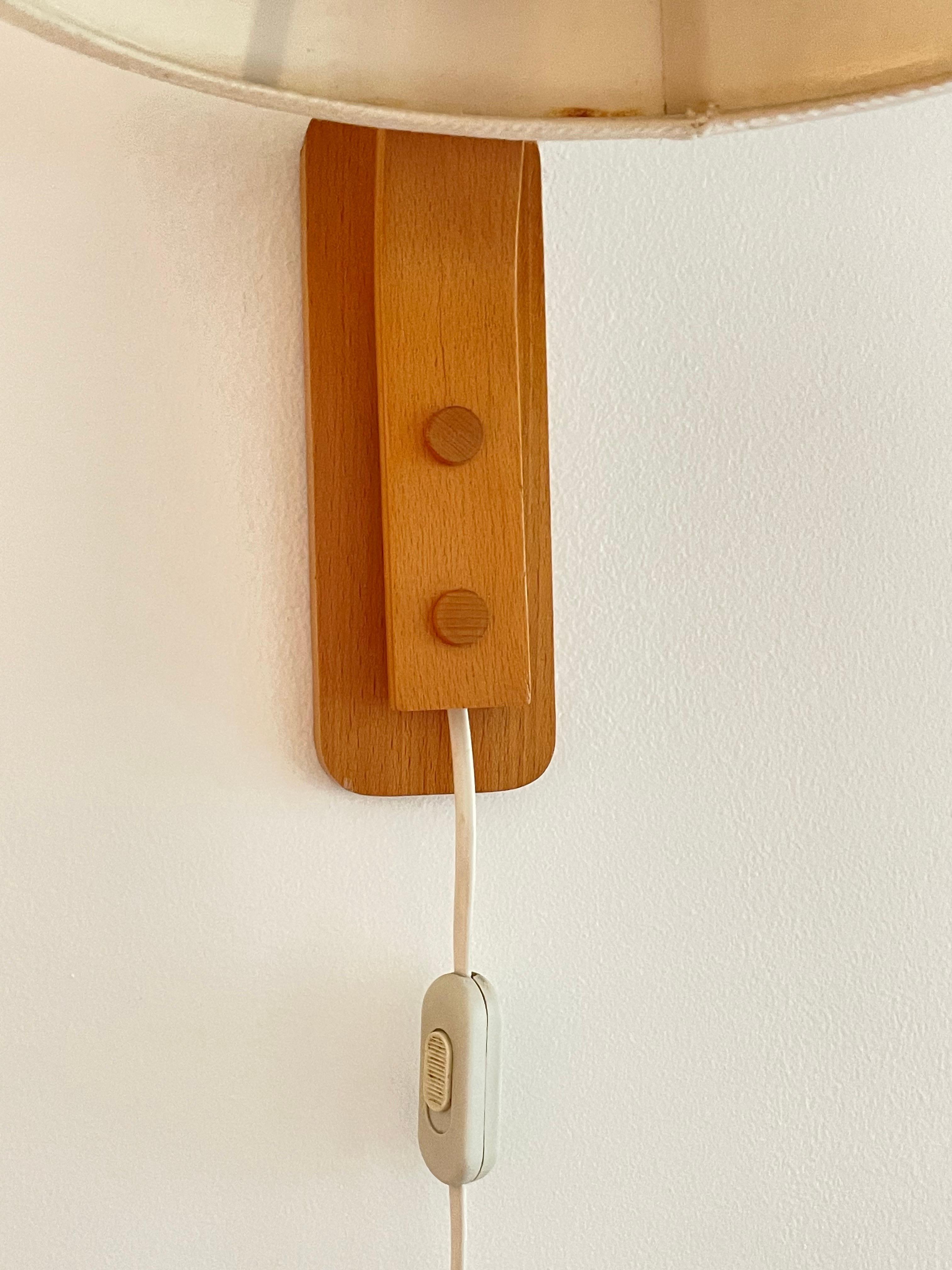 Jan Wickelgren Skandinavische moderne Wandlampen aus Buche, 1970er Jahre, Schweden im Zustand „Gut“ im Angebot in Bergen, NO