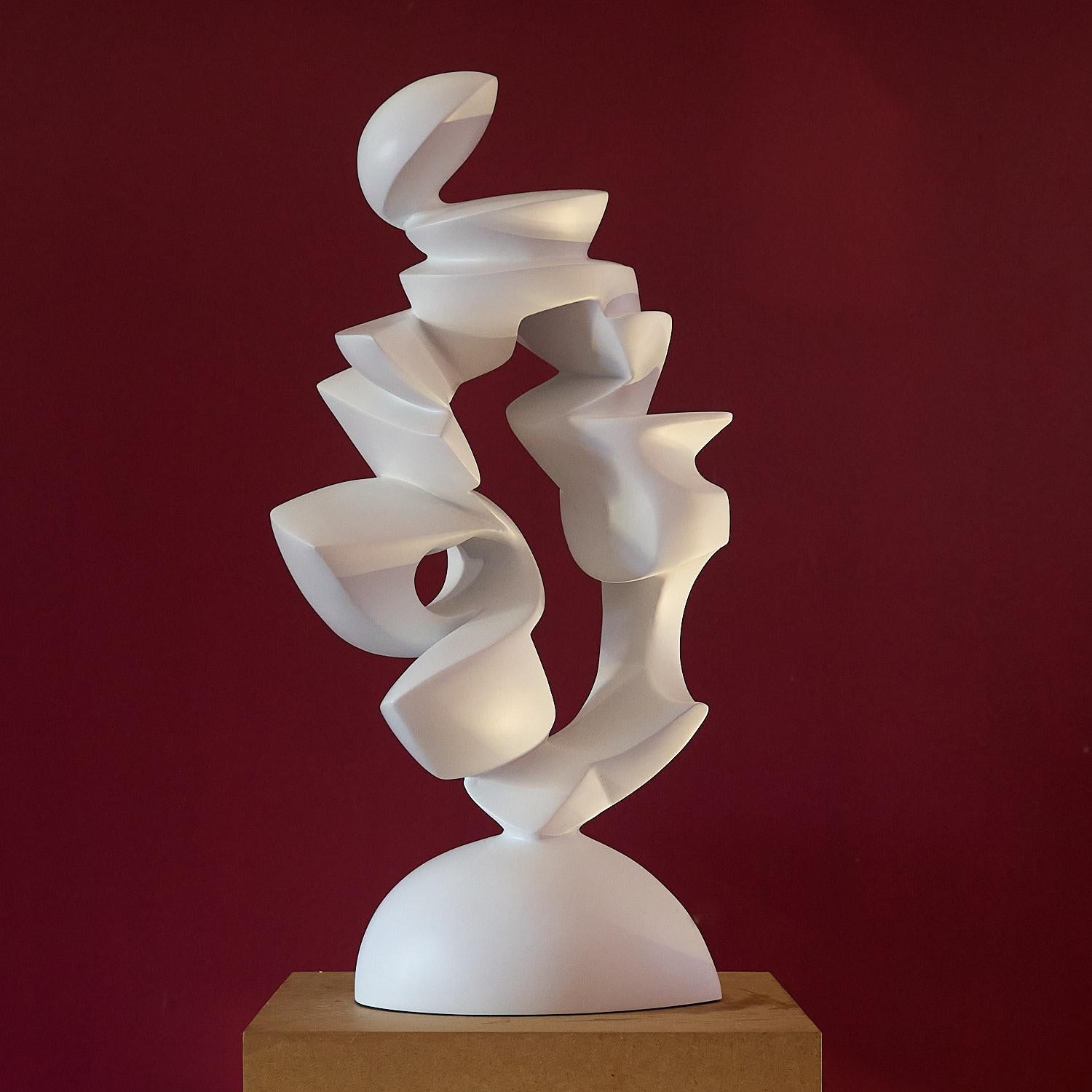 Expansion du cœur , art moderne sculpture contemporaine 21e siècle - Rouge Abstract Sculpture par Jan Willem Krijger