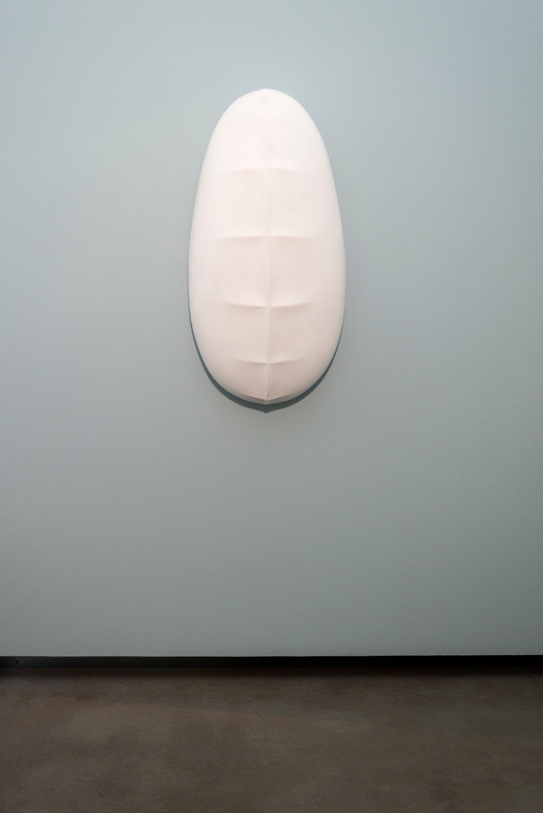 Biomorphic No 4 - white, minimalist, abstract, Venetian plaster wall sculpture - Sculpture by Jana Osterman
