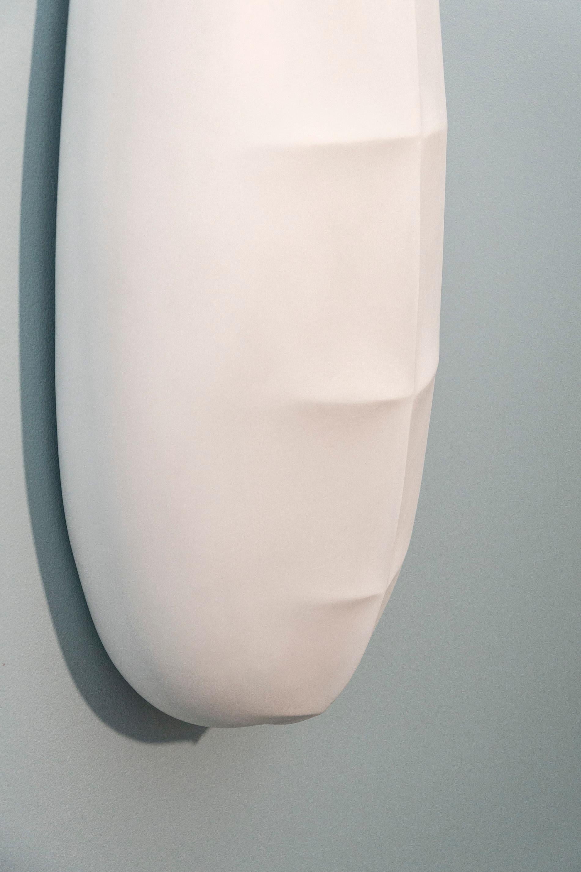 Biomorphic No 4 - white, minimalist, abstract, Venetian plaster wall sculpture - Contemporary Sculpture by Jana Osterman