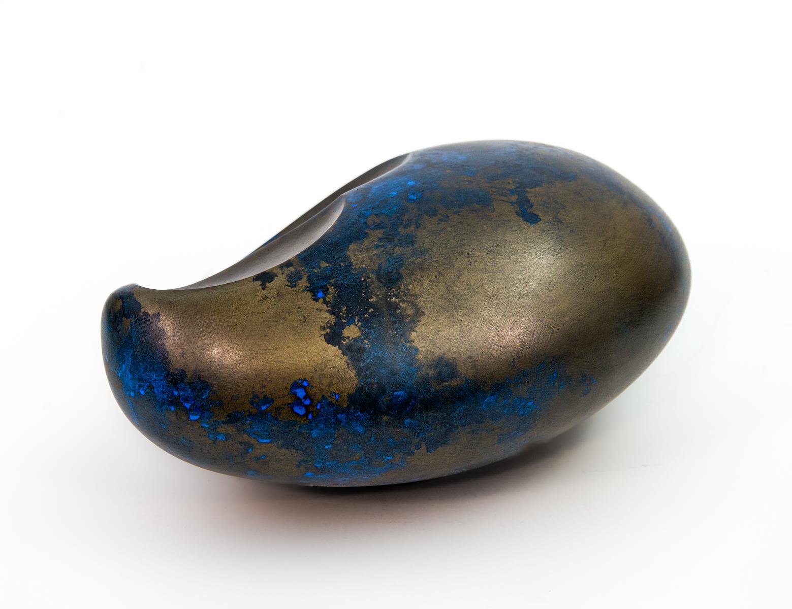 Ovoid 3/9 - intimate, smooth, polished, cast gypsum, bronze sculpture - Contemporary Sculpture by Jana Osterman
