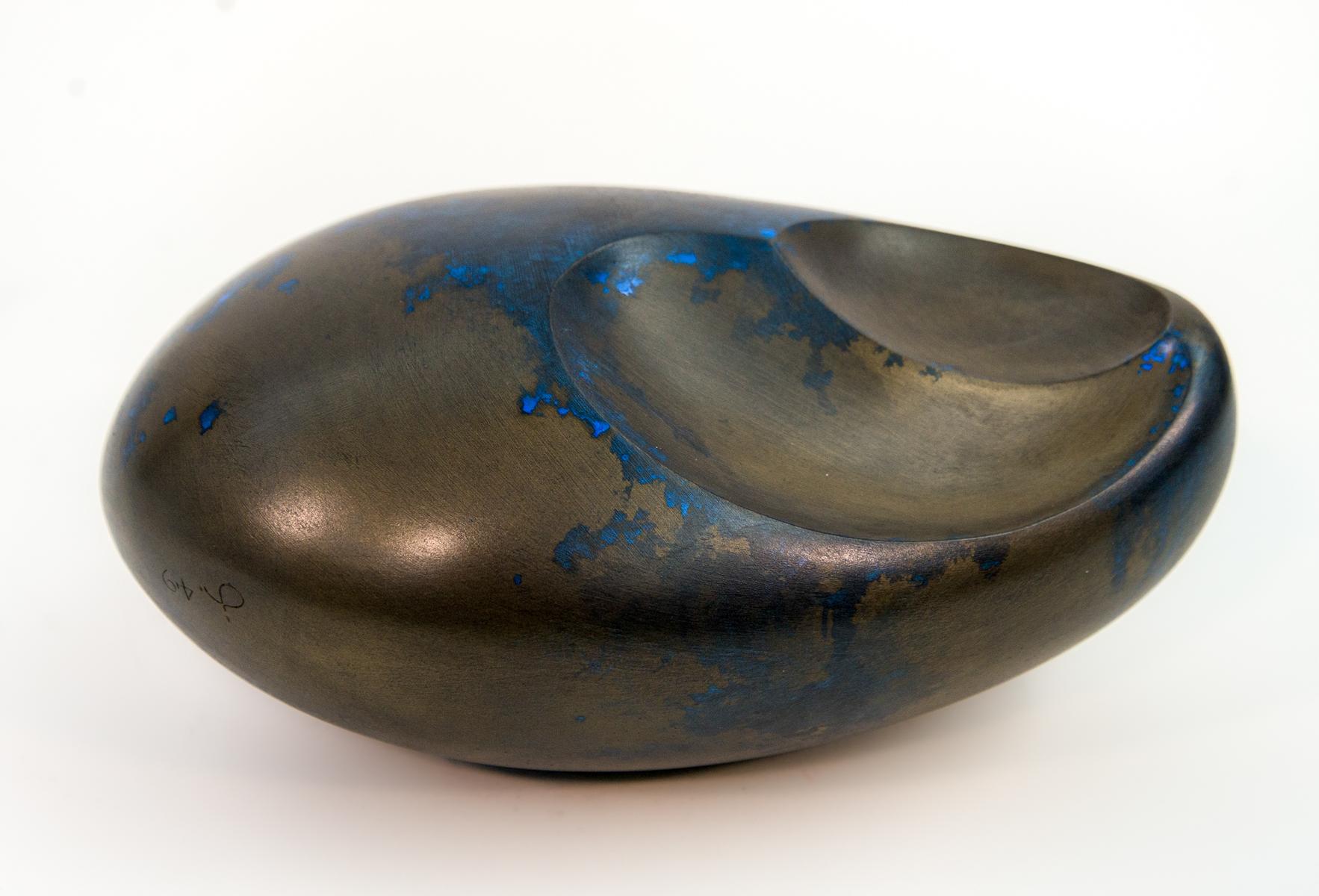 Jana Osterman Abstract Sculpture - Ovoid 4/9 - intimate, smooth, polished, cast gypsum, bronze sculpture