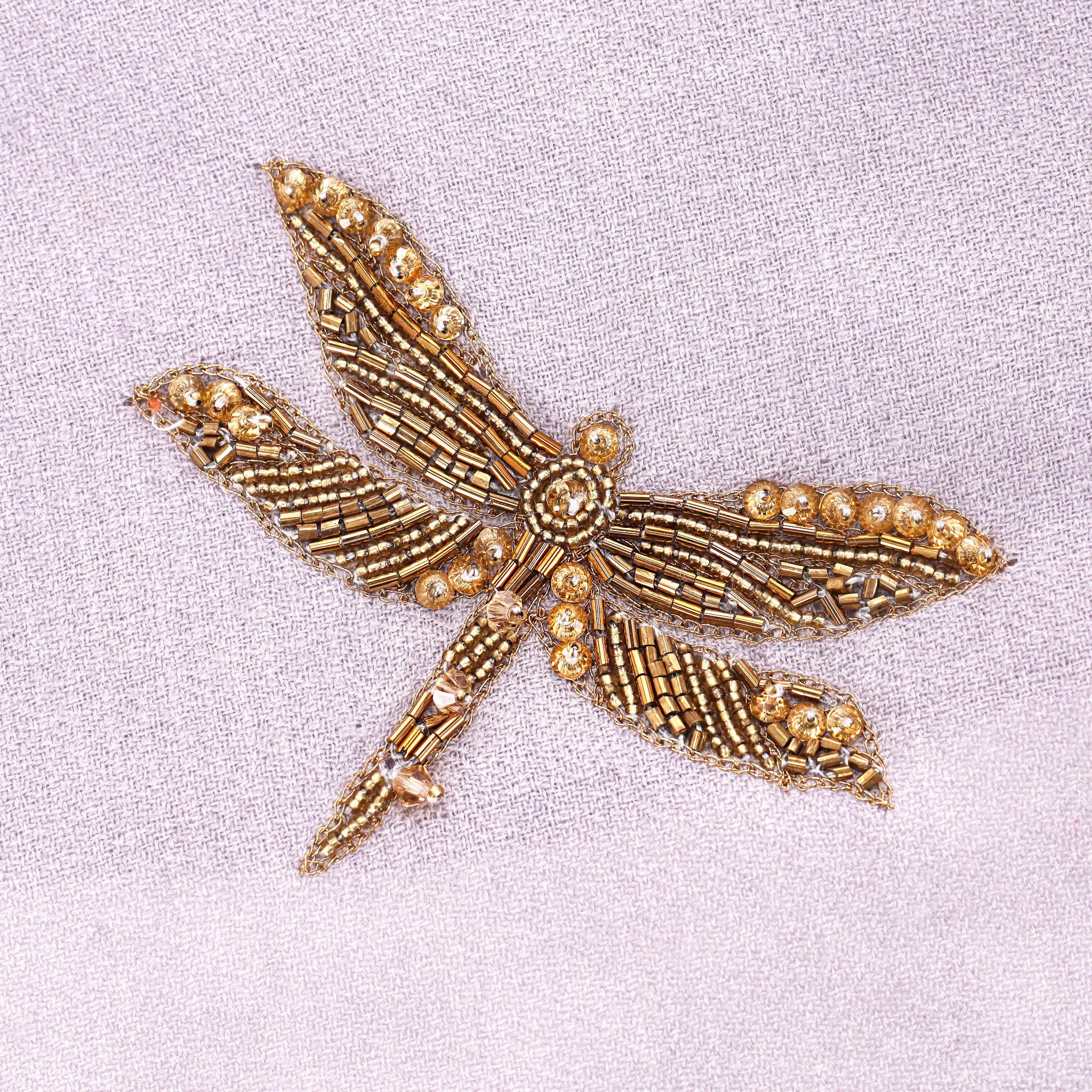 Janavi India Perlenschal aus Merinowolle mit Libelle (Grau) im Angebot