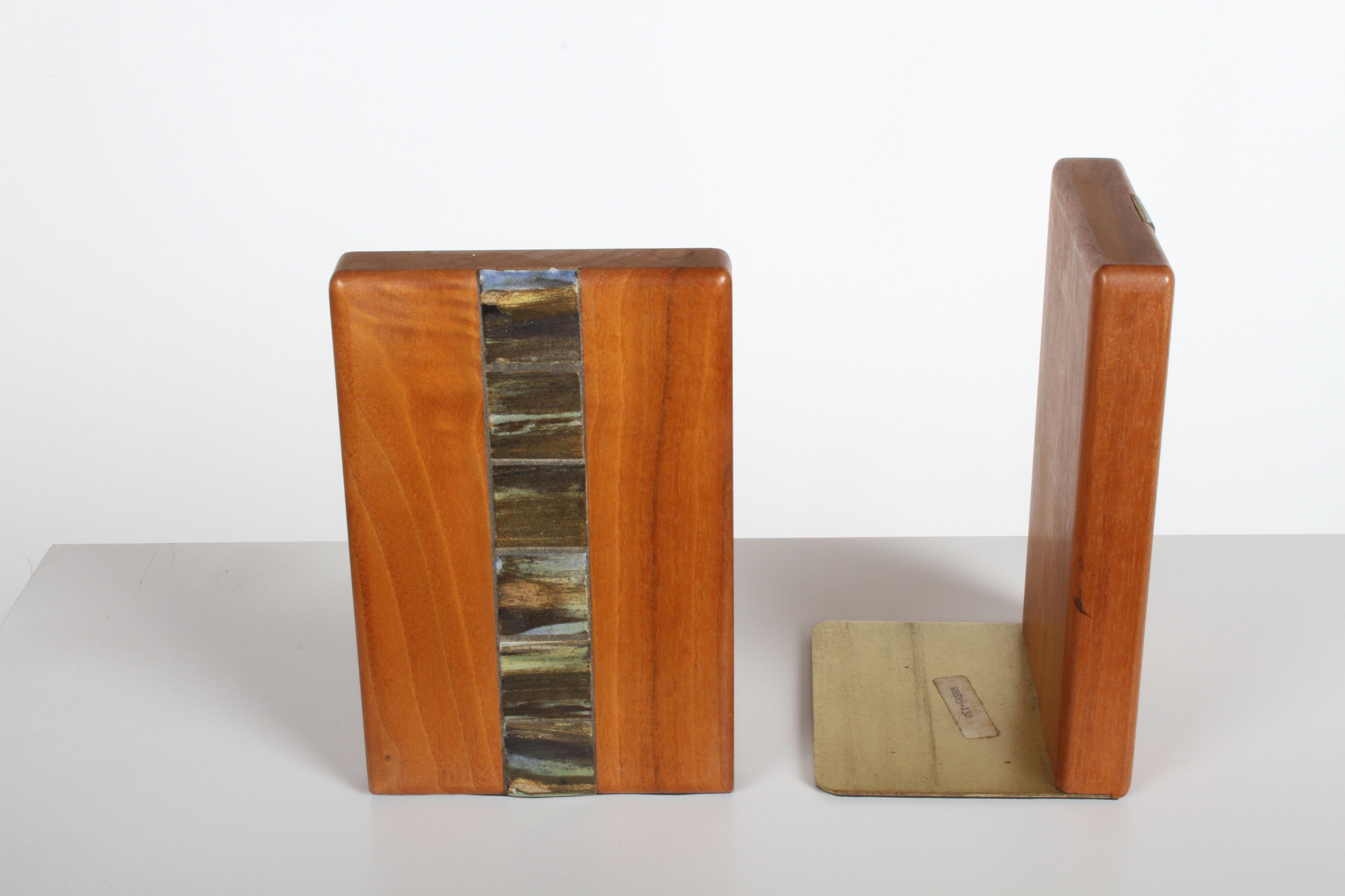 Jane and Gordon Martz Bookends for Marshall Studios 2