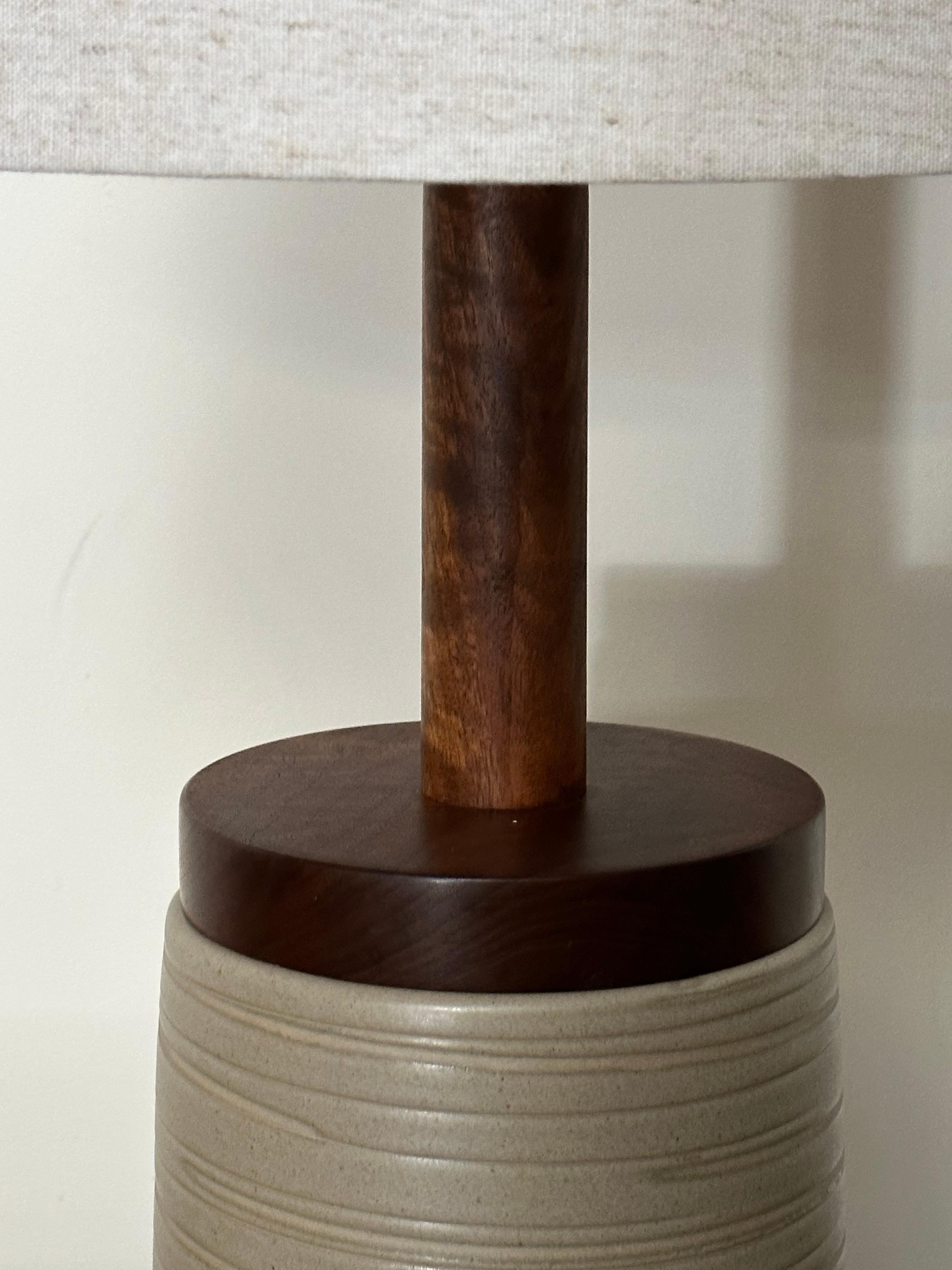 American Jane and Gordon Martz Ceramic and Walnut Table Lamp For Sale