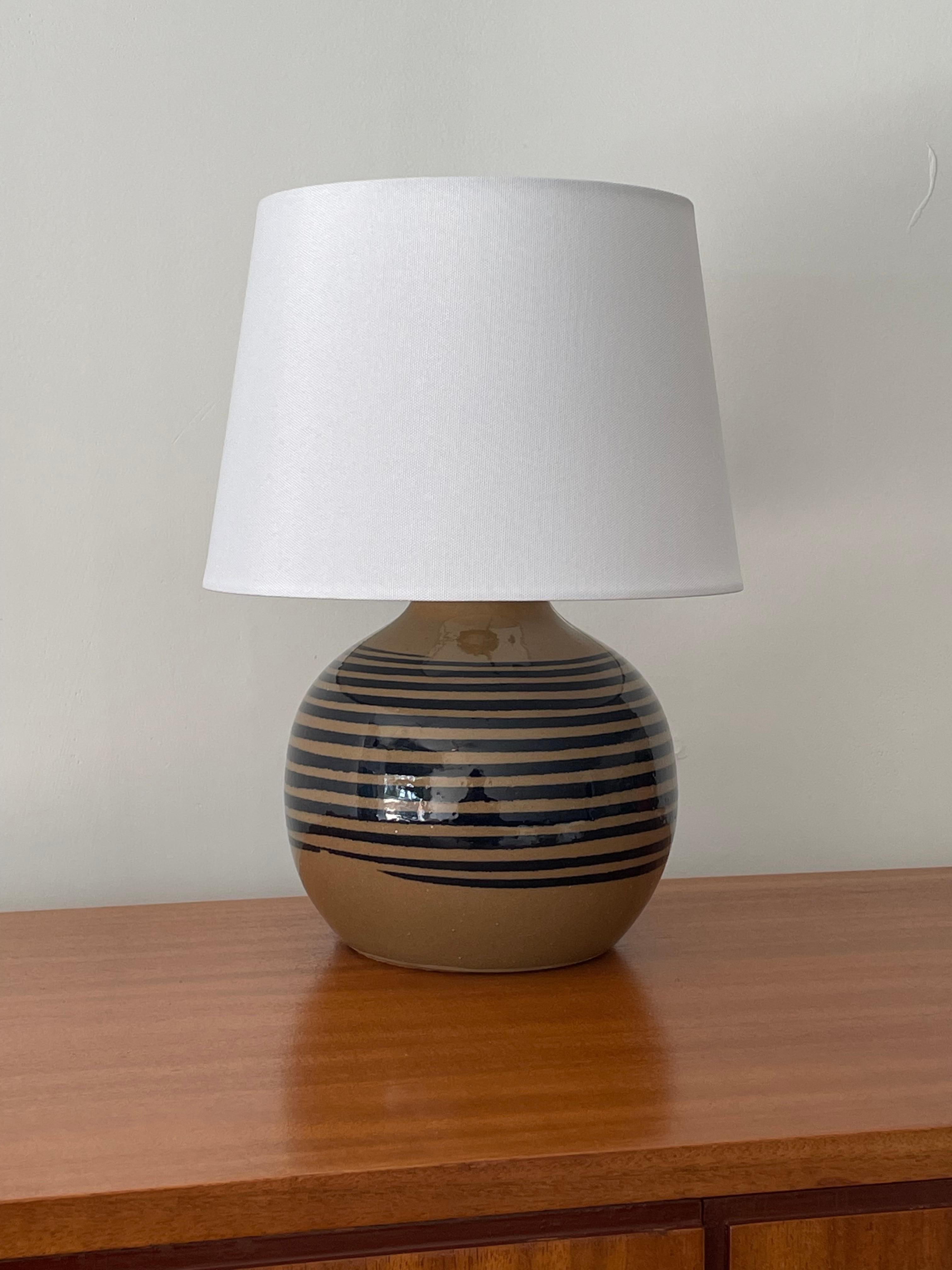 Mid-Century Modern Jane and Gordon Martz Ceramic Table Lamp for Marshall Studios