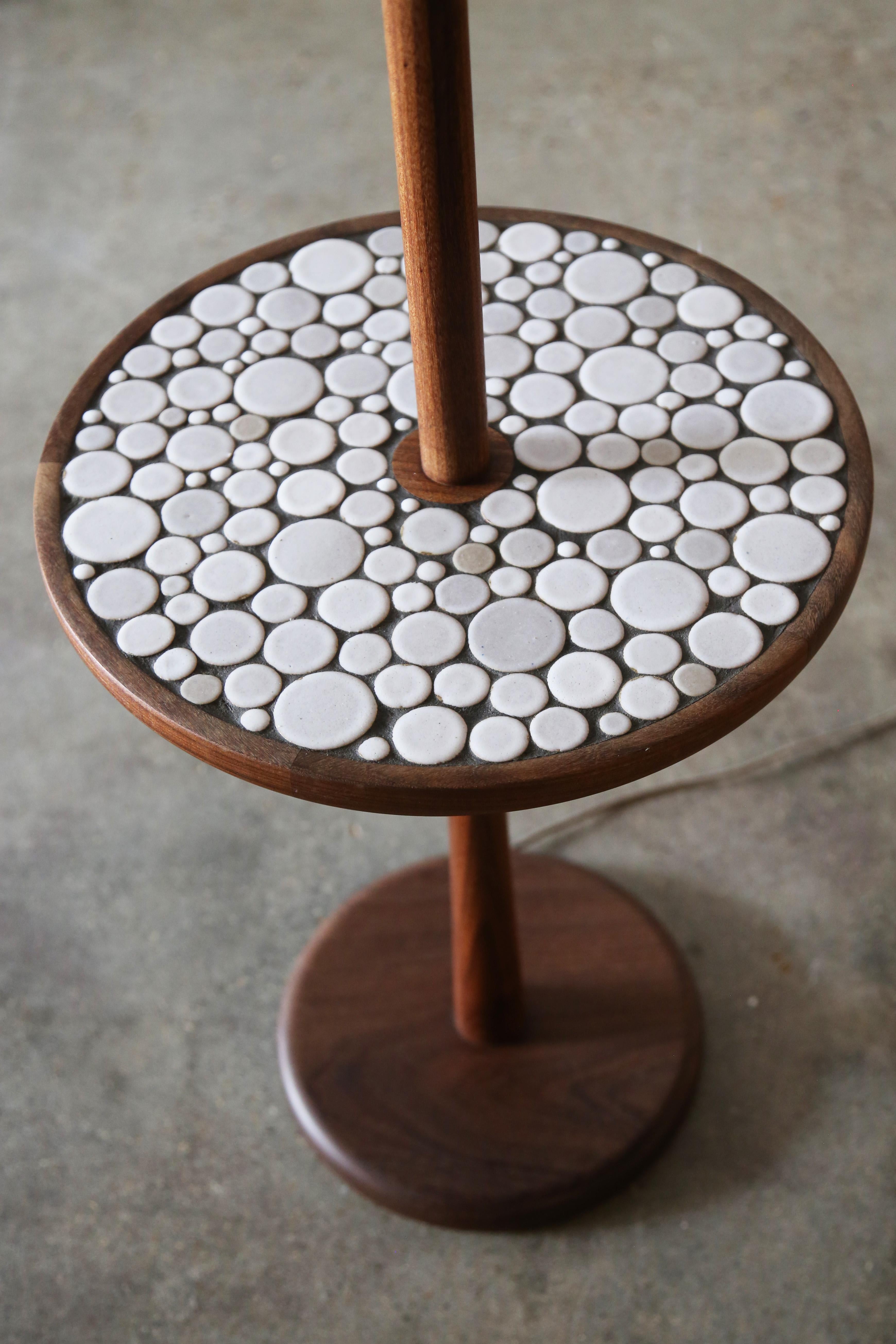 Mid-Century Modern Lampadaire Jane et Gordon Martz avec table à pièces Mid Century Modern en vente