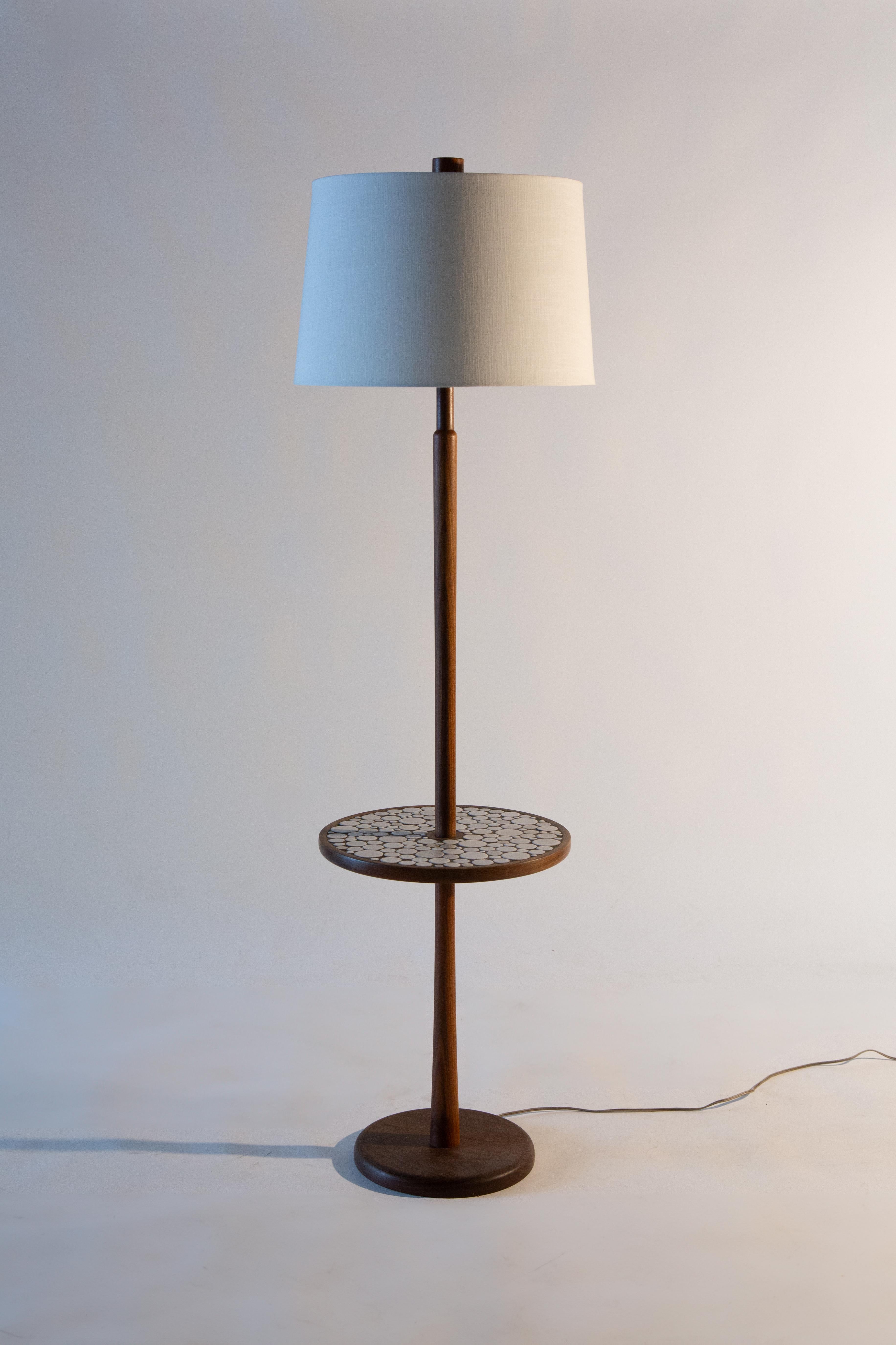 Lampadaire Jane et Gordon Martz avec table à pièces Mid Century Modern en vente 1