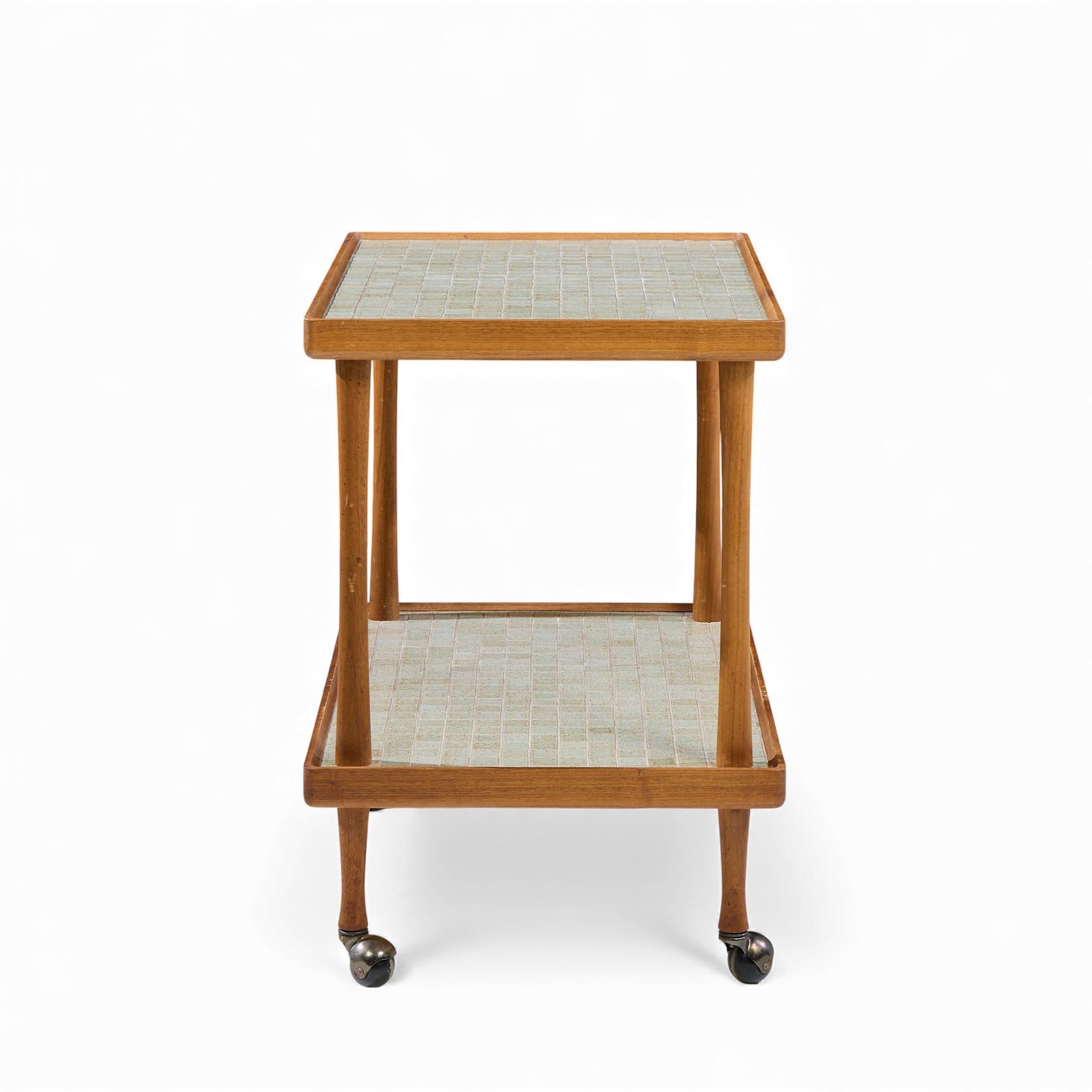 Jane und Gordon Martz für Marshall Studios Mid Century Barwagen aus Nussbaum und Kacheln im Zustand „Gut“ im Angebot in Franklin Park, IL