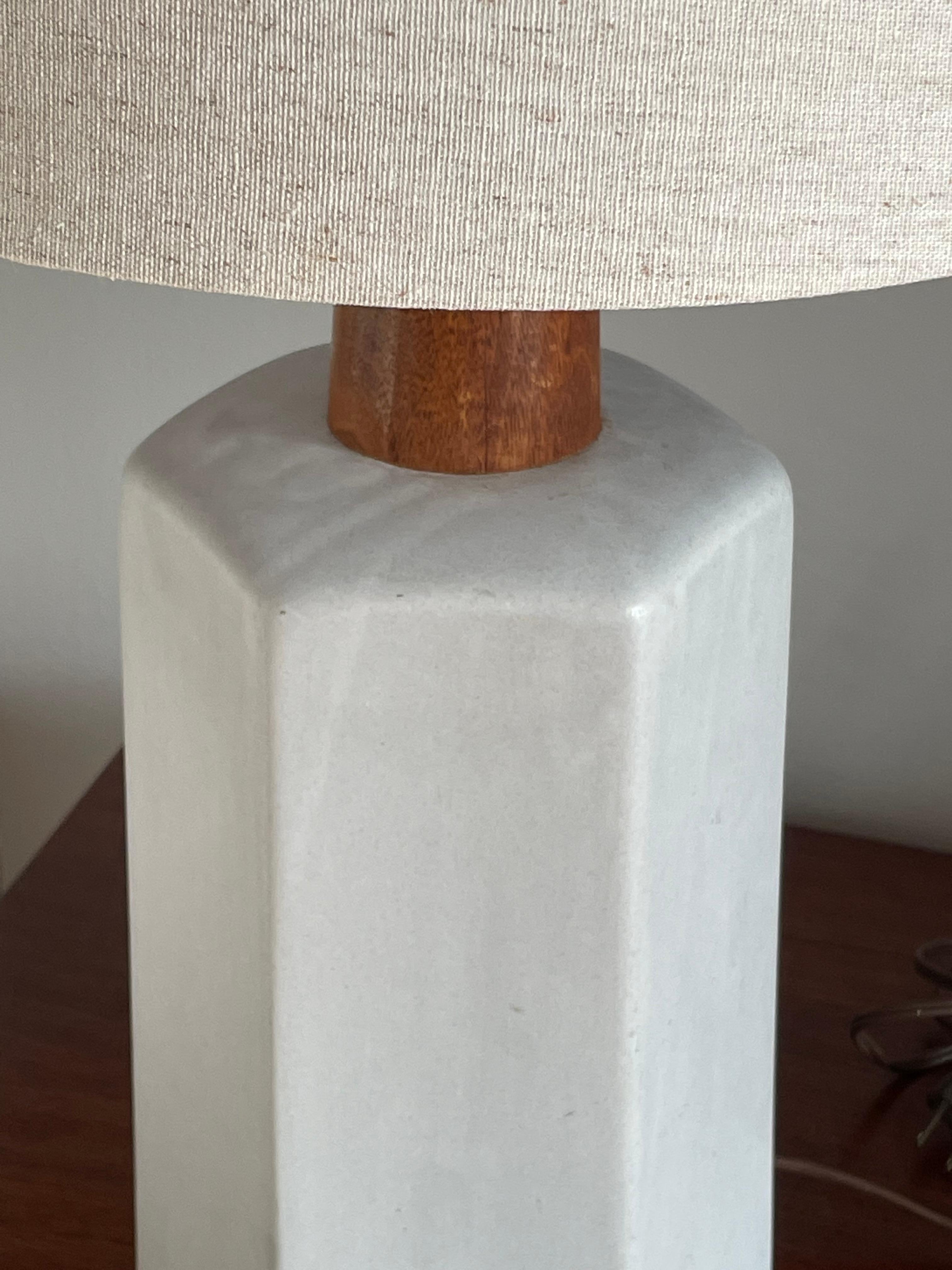 American Jane and Gordon Martz Large Table Lamp, Ceramic and Walnut