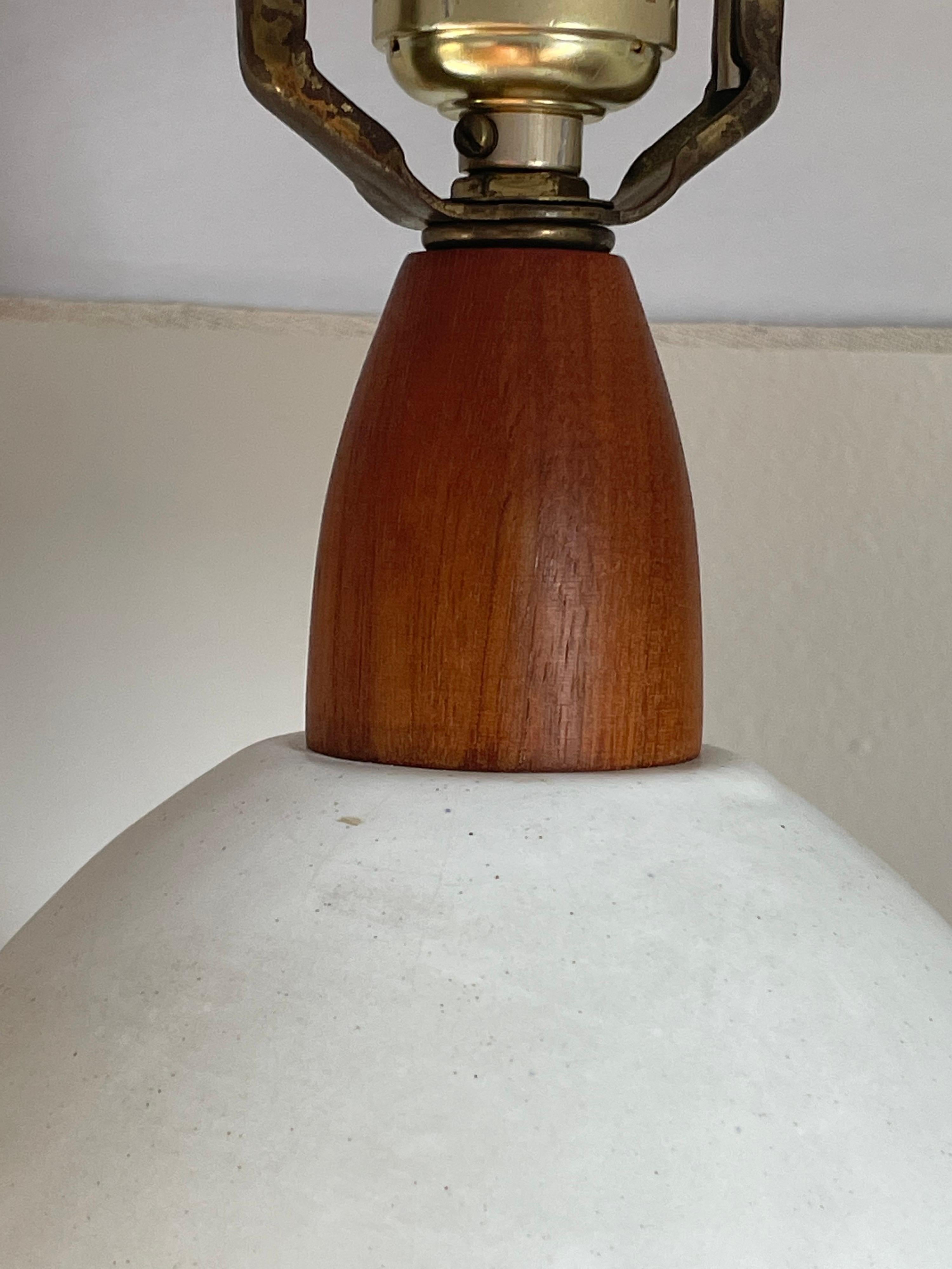 Late 20th Century Jane and Gordon Martz Large Table Lamp, Ceramic and Walnut For Sale