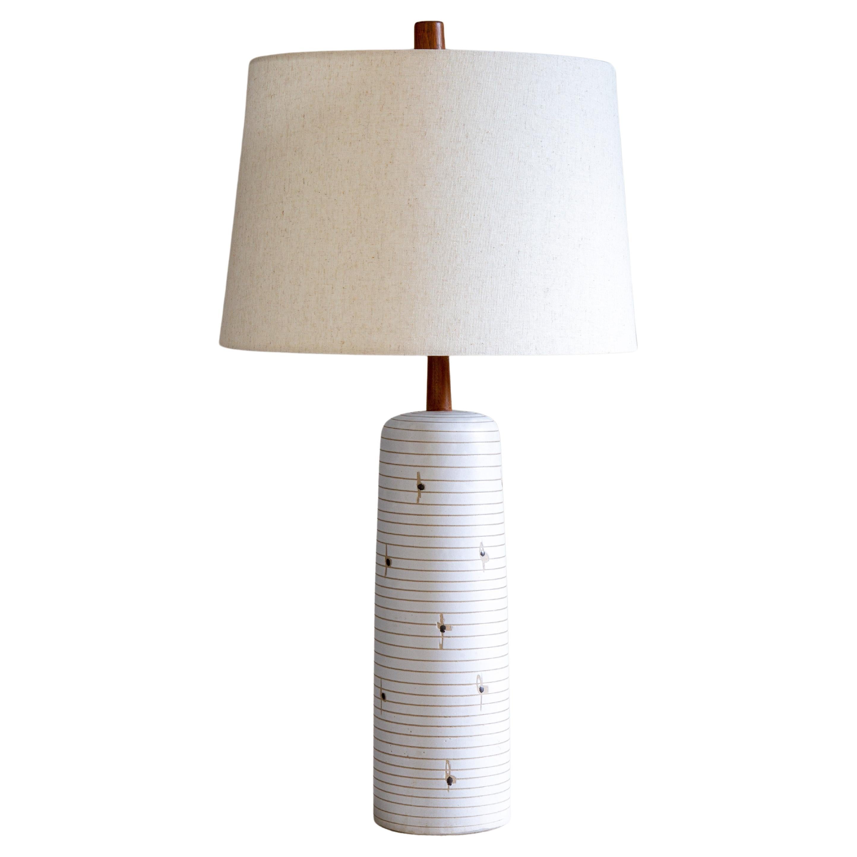 Jane and Gordon Martz table lamp M41 for Marshall Studios White with black glaze For Sale